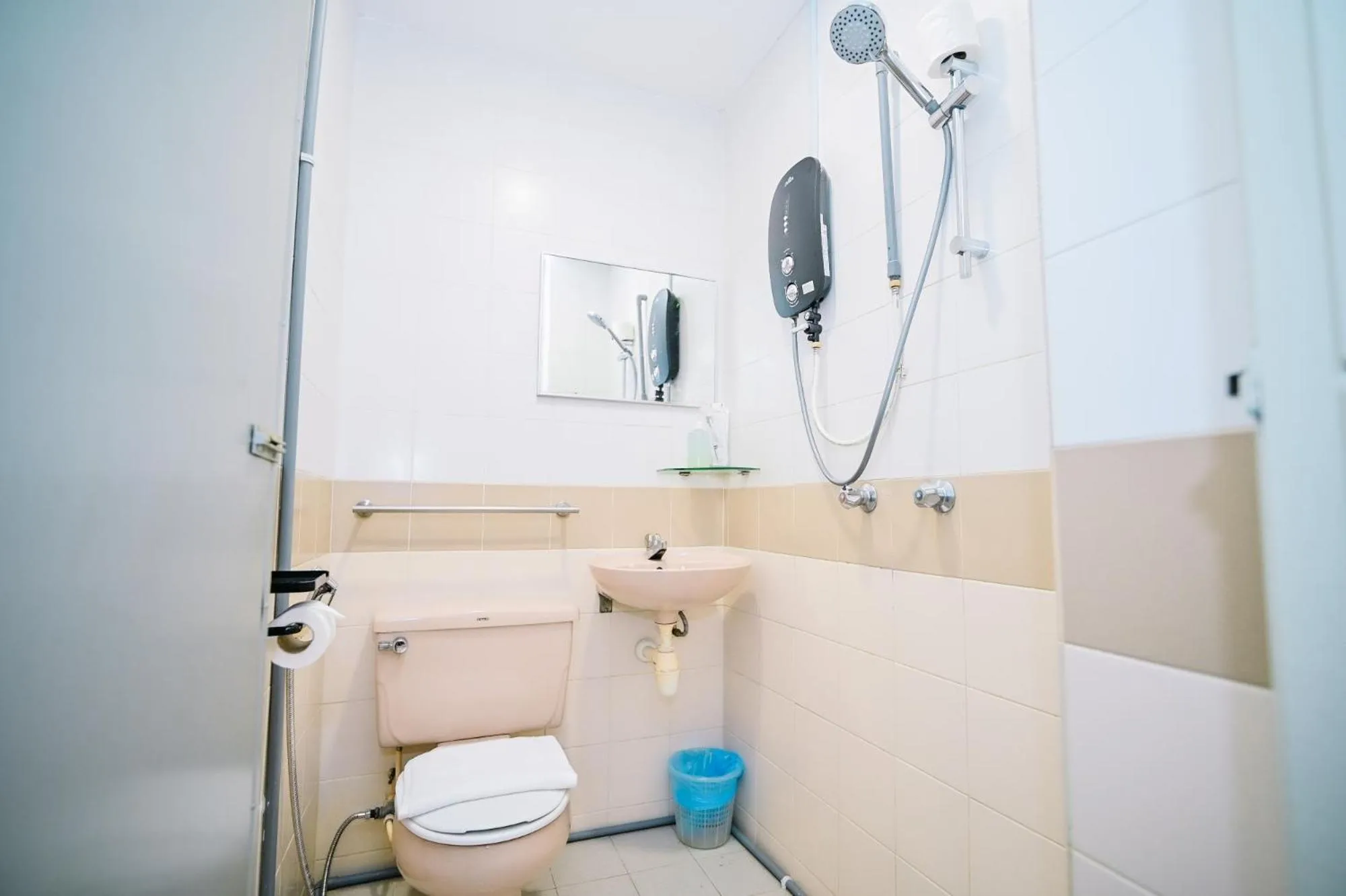 Swing & Pillows - Chinatown Kuala Lumpur