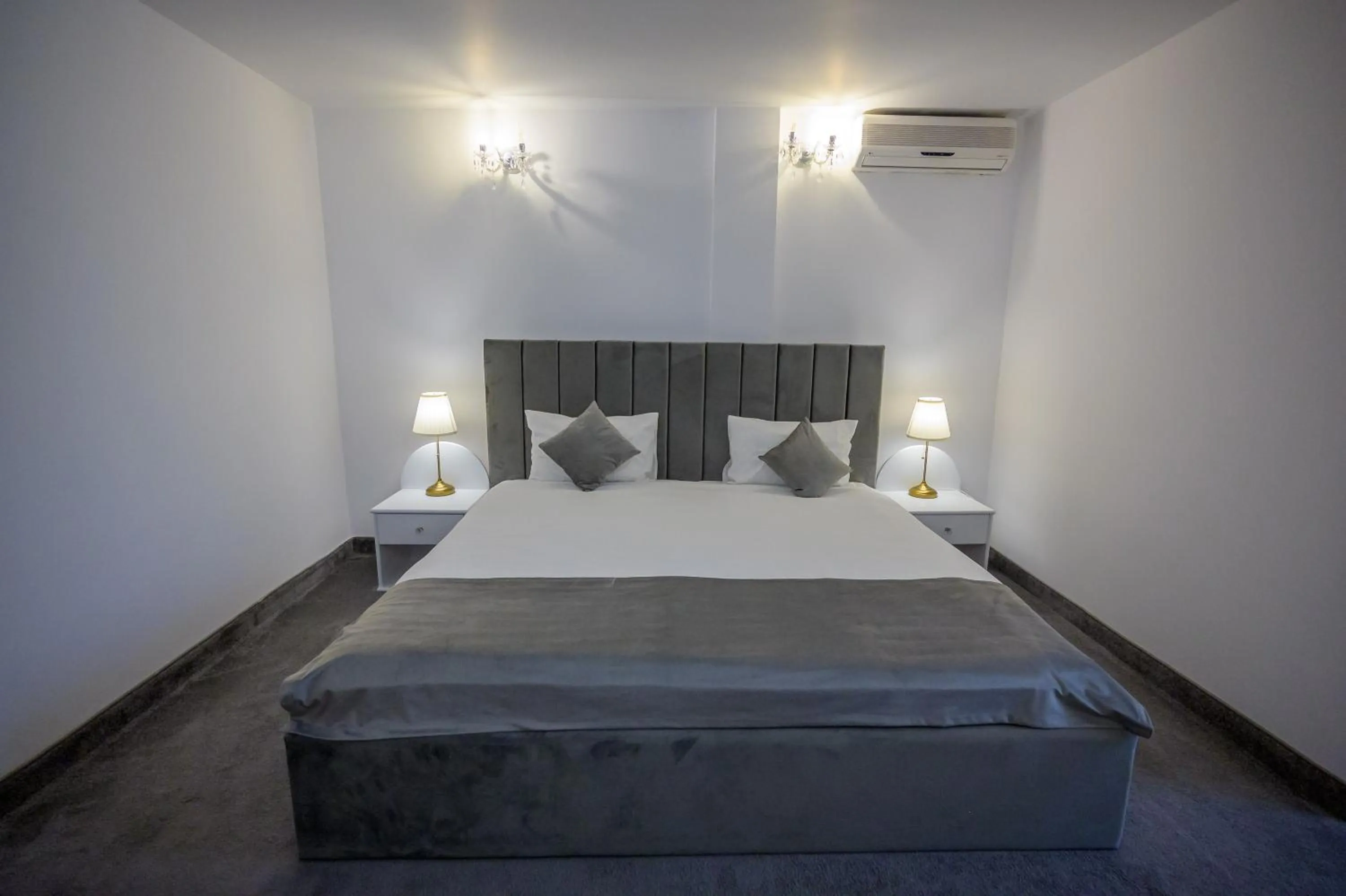 Bed in Hotel Queen Vera