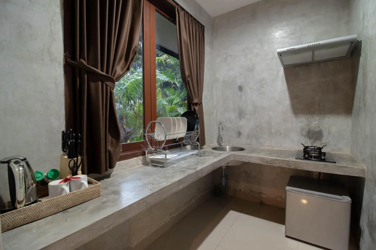 Kitchen or kitchenette in Yarama Cottages