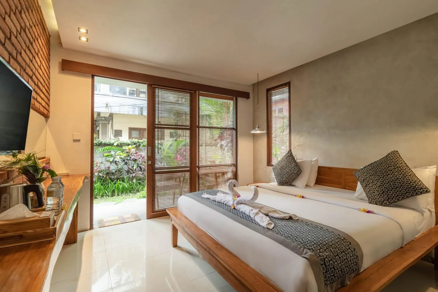 Bed in Yarama Cottages