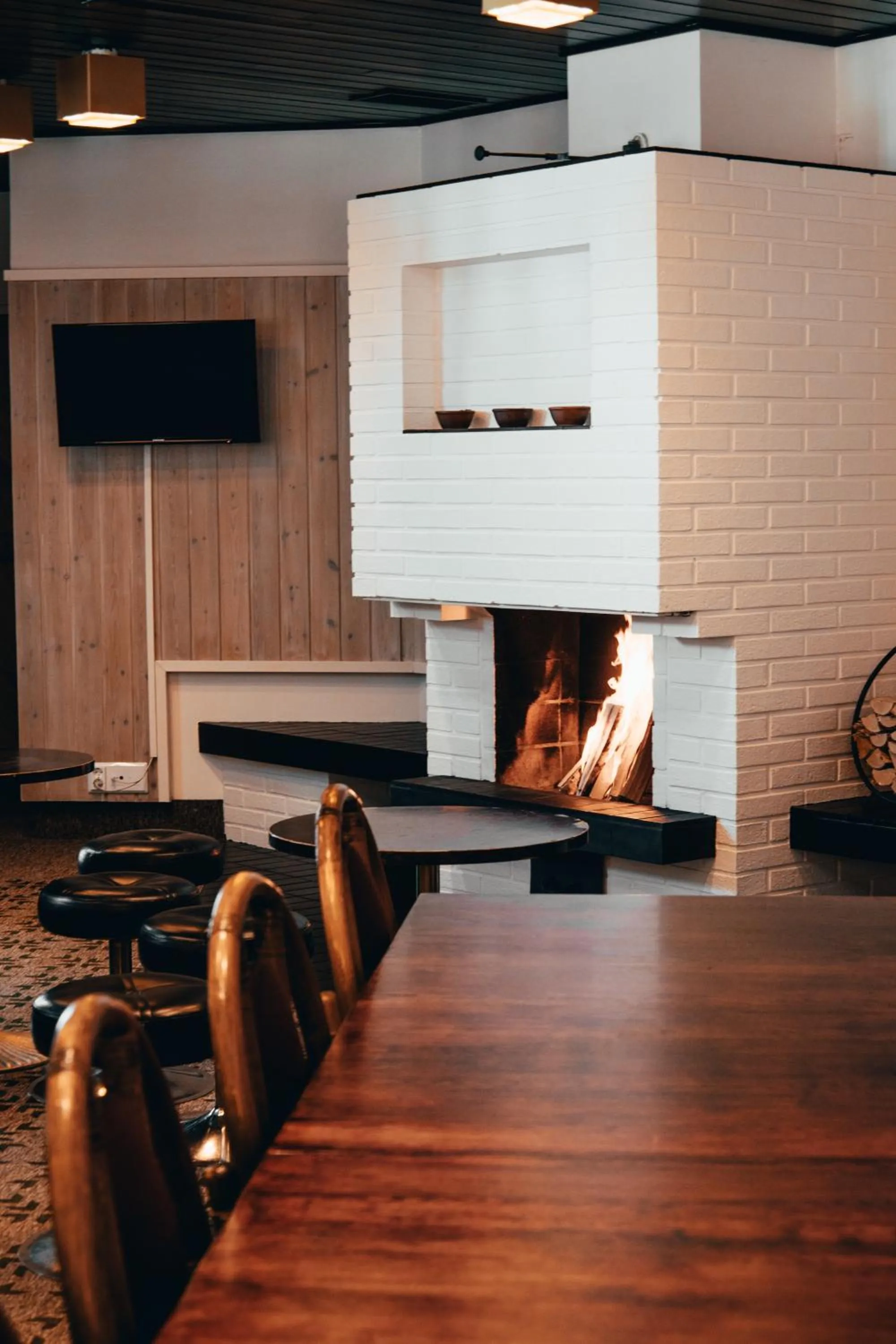 fireplace in Hotelli Puustelli Nivala