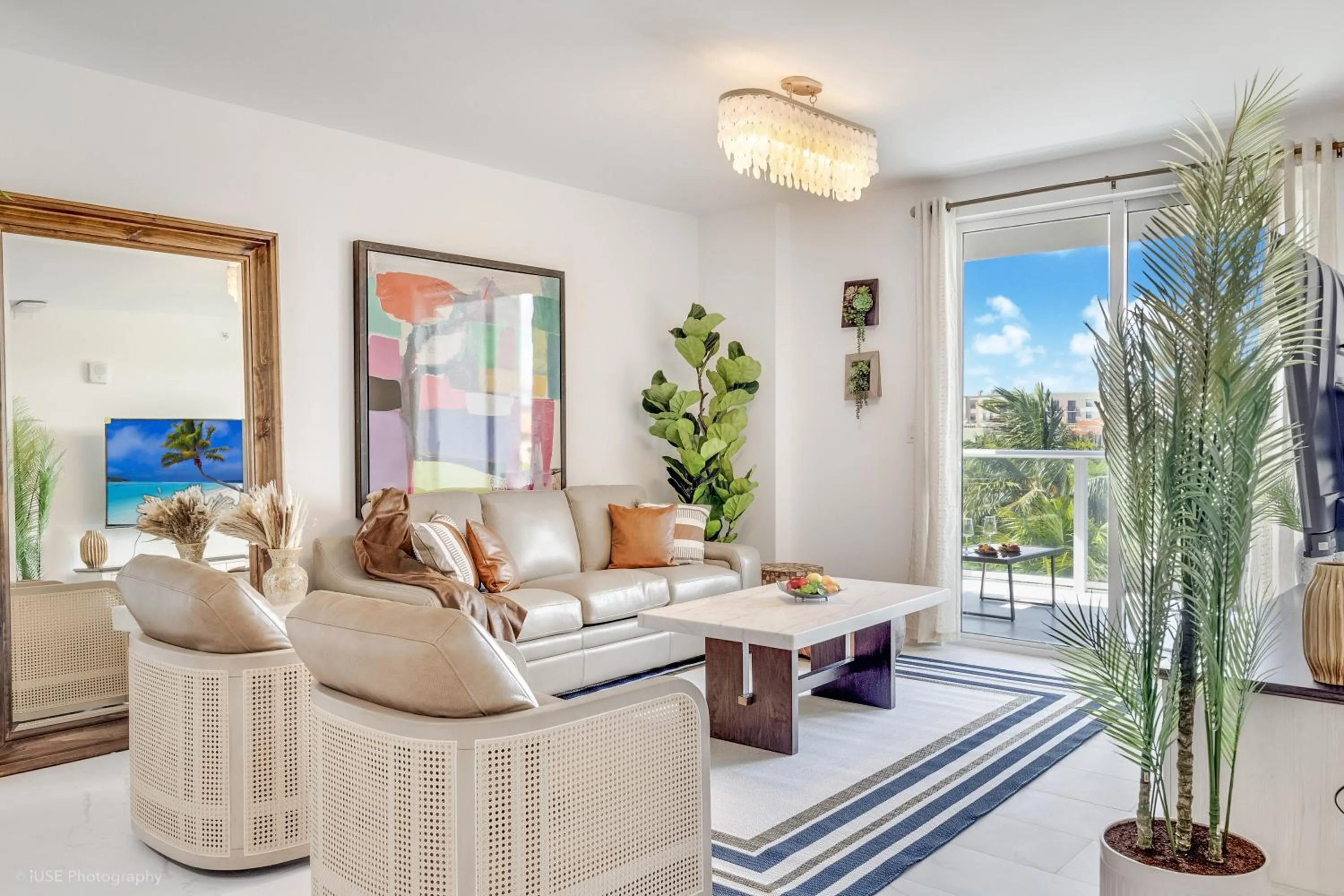 Lux 3BR City-View Retreat in Hollywood, 5th Floor