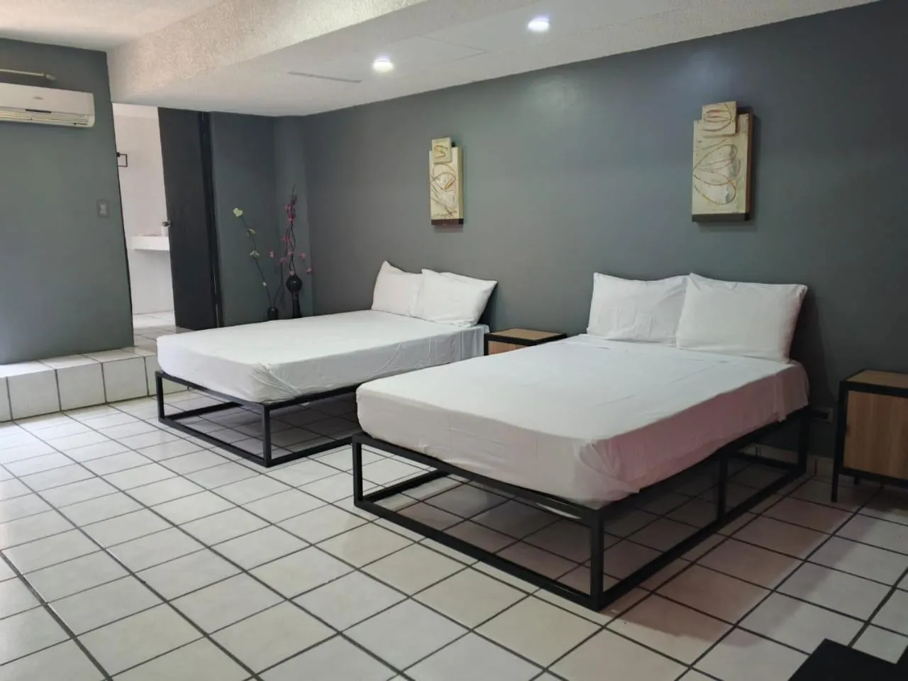 Bedroom, Bed in Unidades Privadas con AC-TV-WiFi y Estacionamiento en Centro de MTY