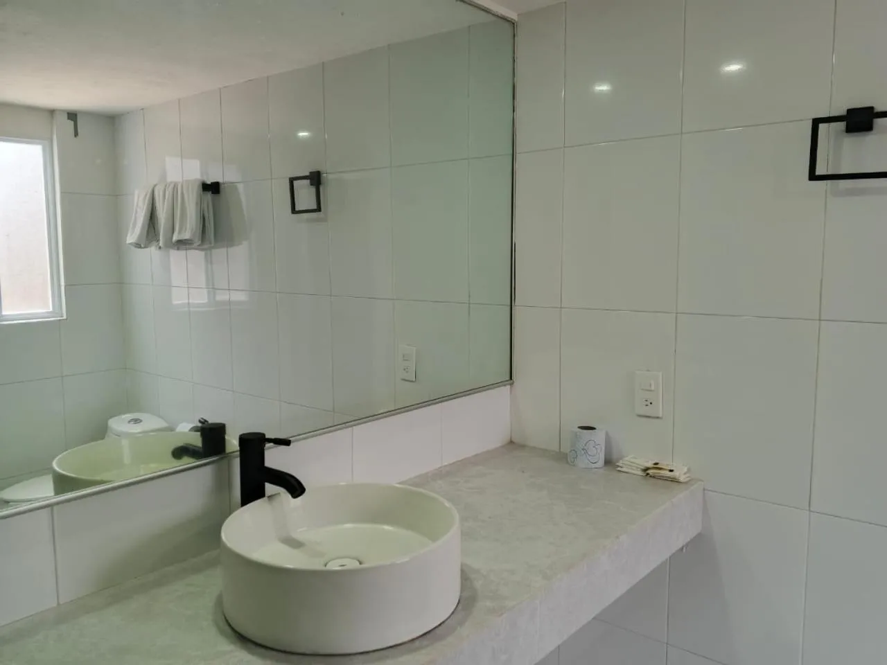 Bathroom in Unidades Privadas con AC-TV-WiFi y Estacionamiento en Centro de MTY