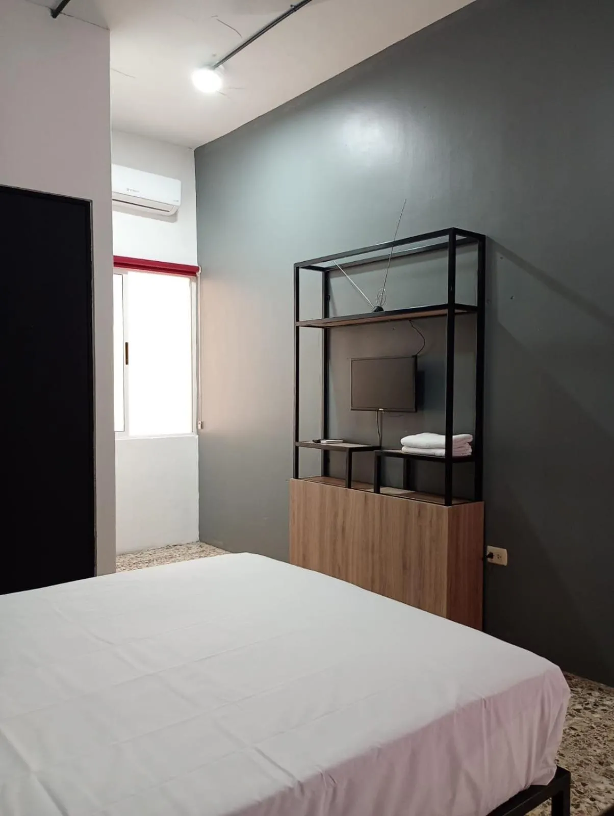 Bedroom, Bed in Unidades Privadas con AC-TV-WiFi y Estacionamiento en Centro de MTY