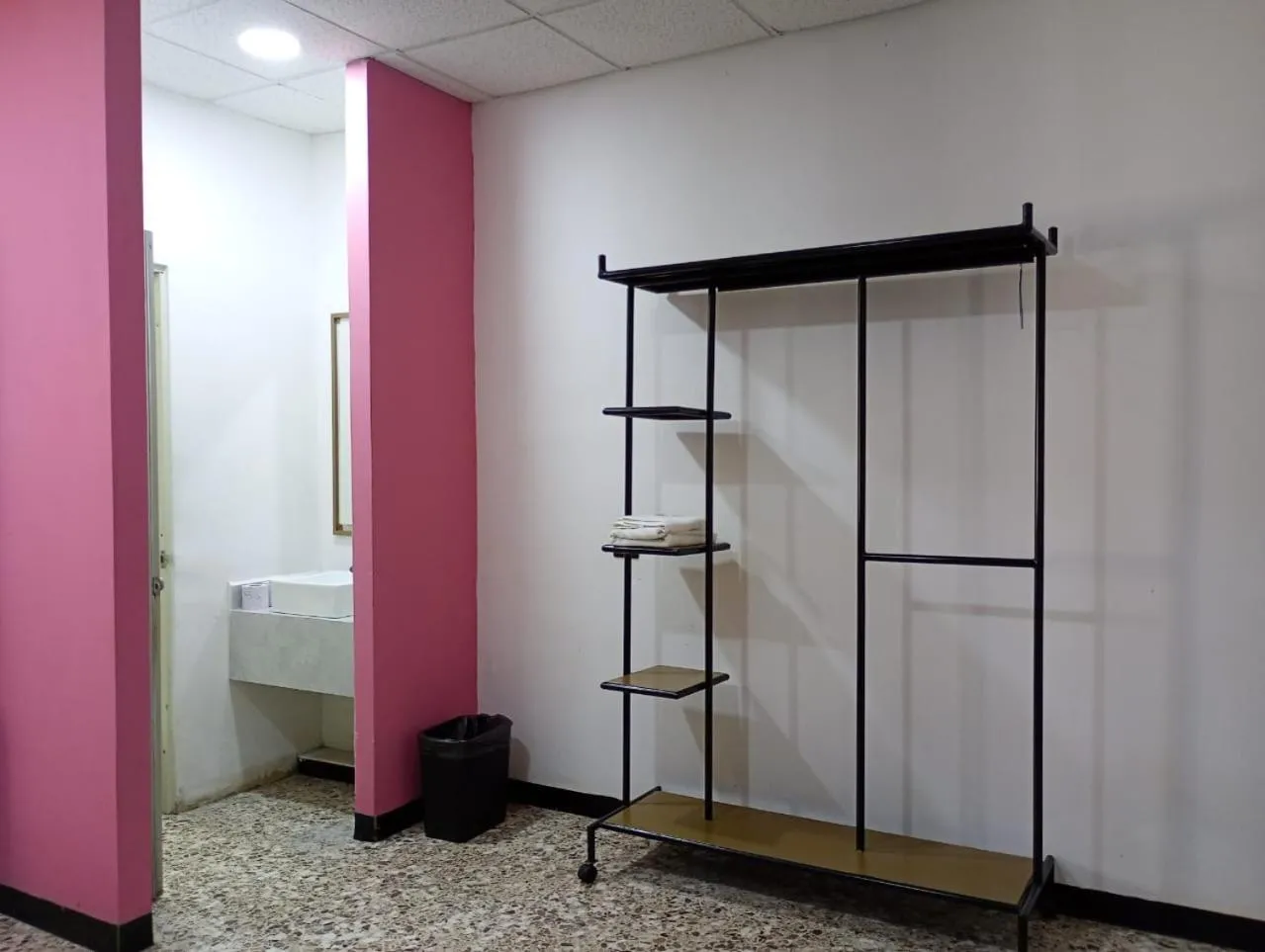 Bathroom in Unidades Privadas con AC-TV-WiFi y Estacionamiento en Centro de MTY
