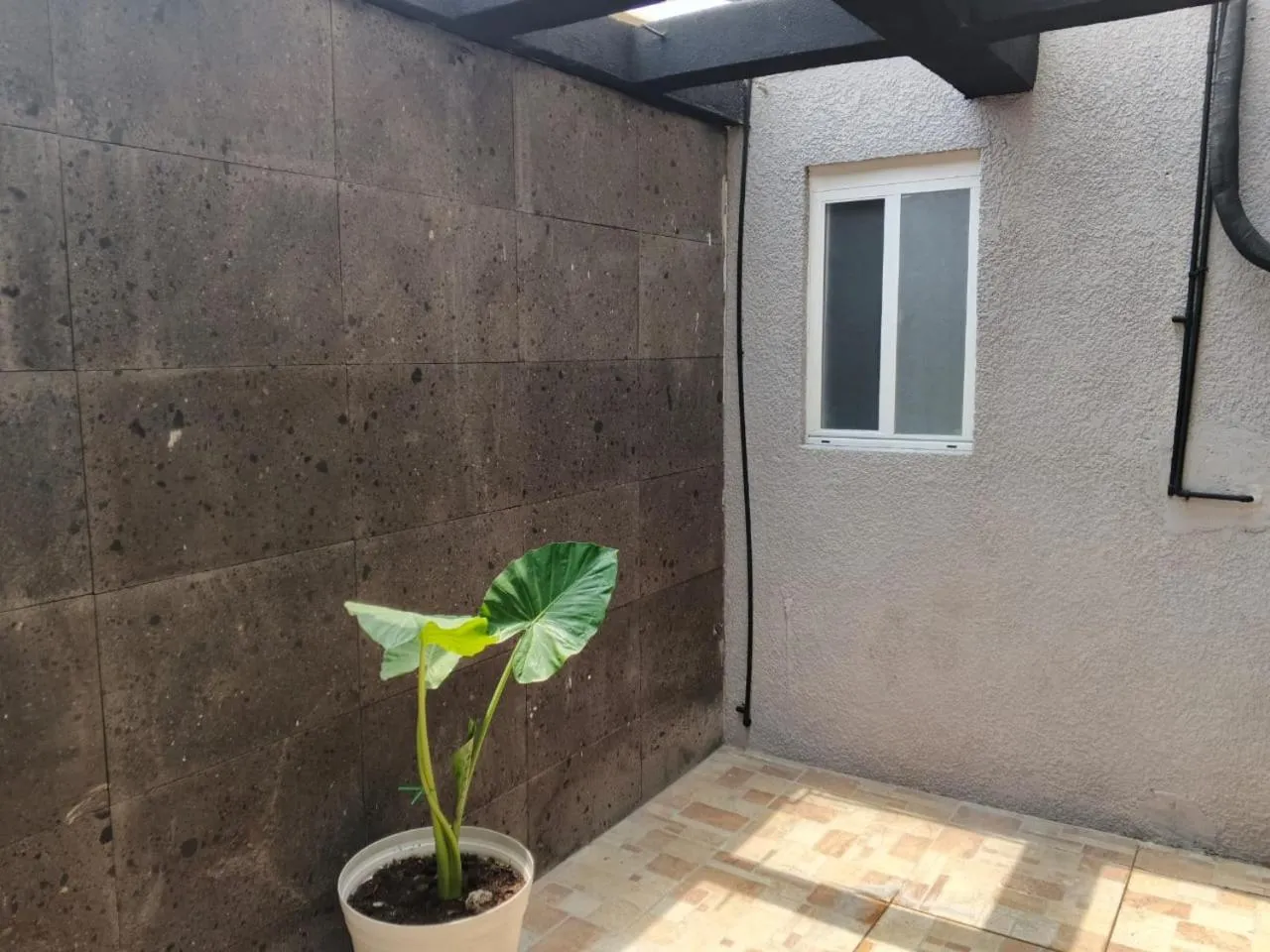 Day in Unidades Privadas con AC-TV-WiFi y Estacionamiento en Centro de MTY