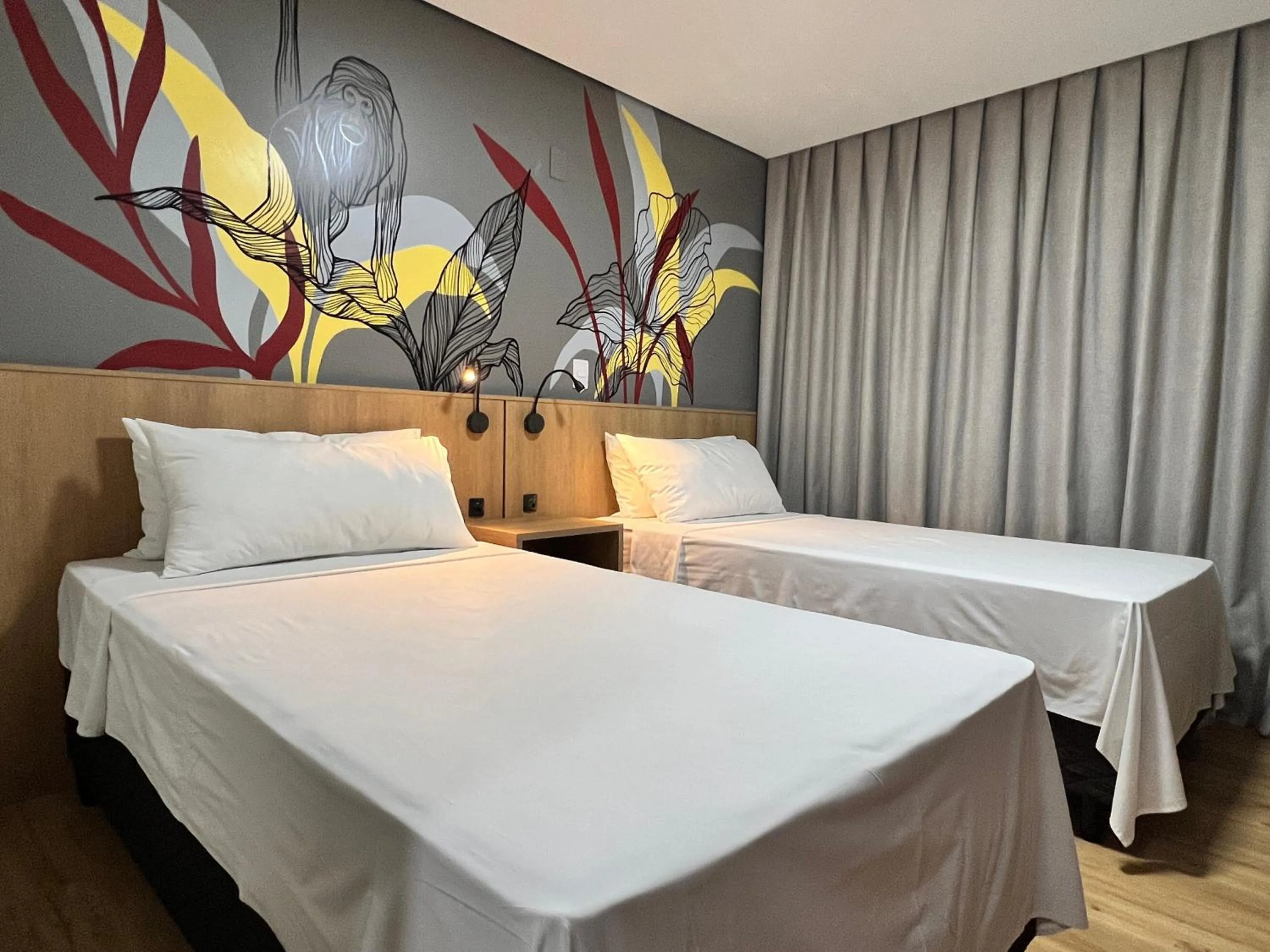 Bed in Ramada Encore Ponta Grossa