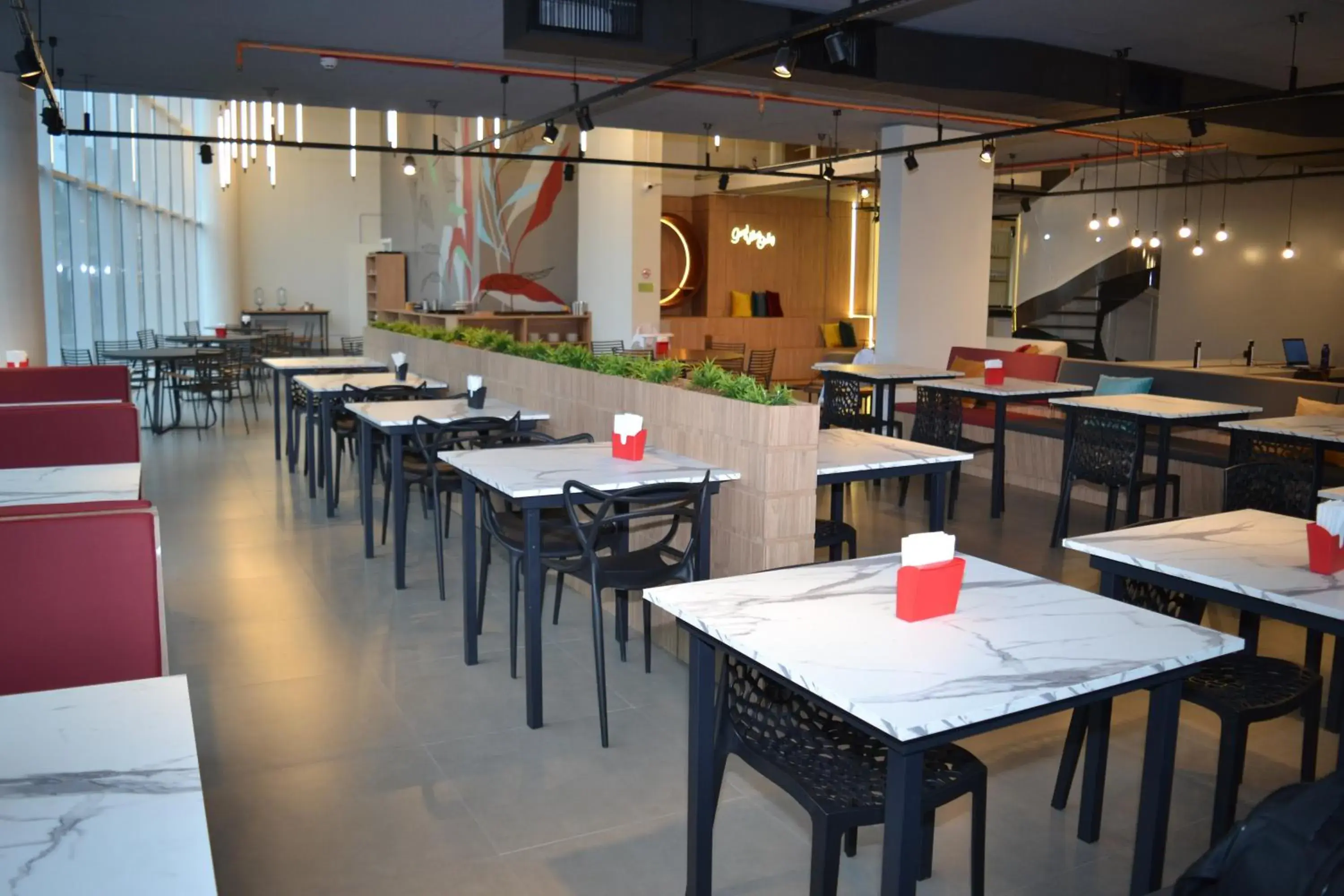 Restaurant/places to eat in Ramada Encore Ponta Grossa Restaurant/places to eat in Ramada Encore Ponta Grossa