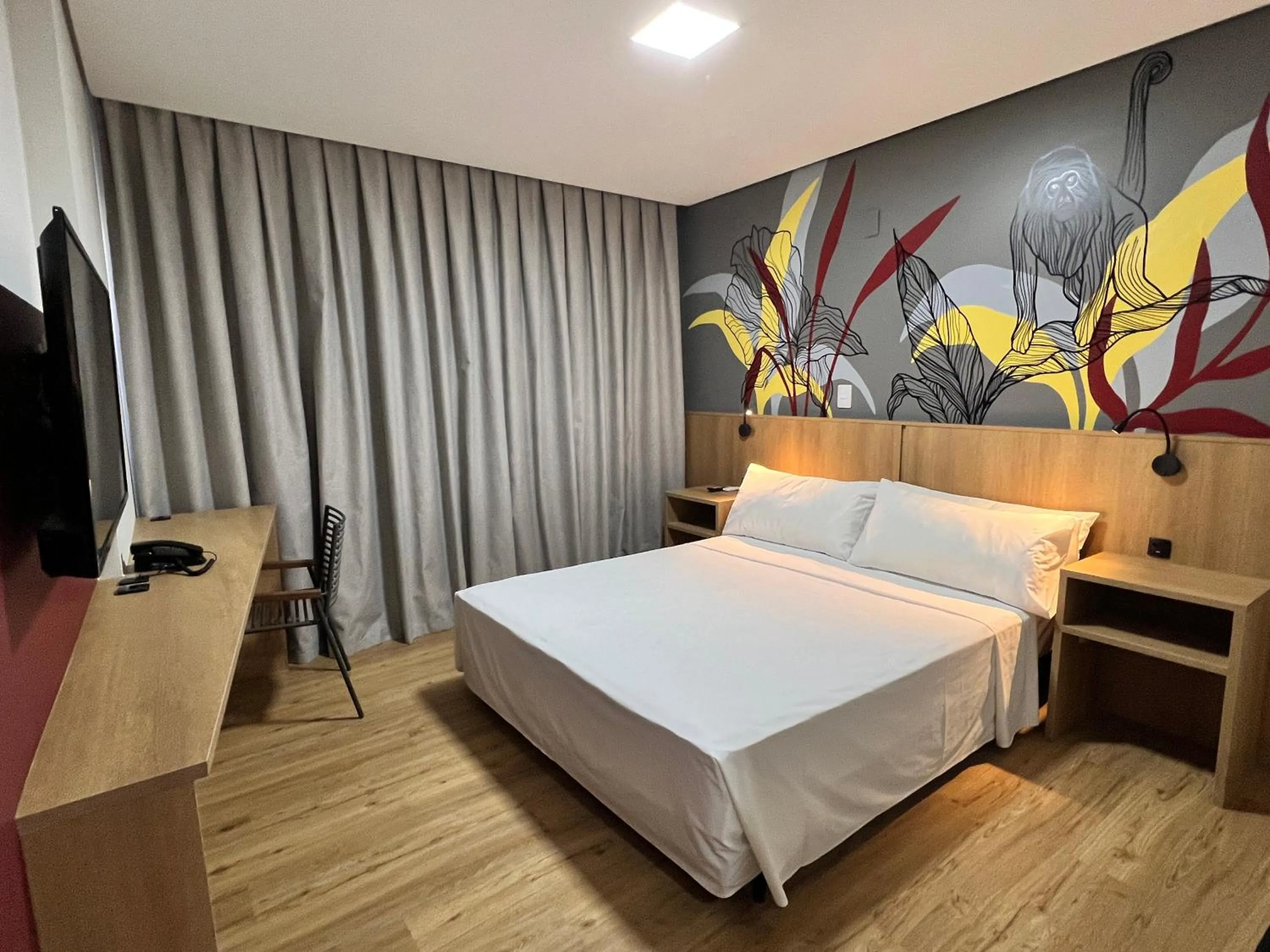 Photo of the whole room, Bed in Ramada Encore Ponta Grossa