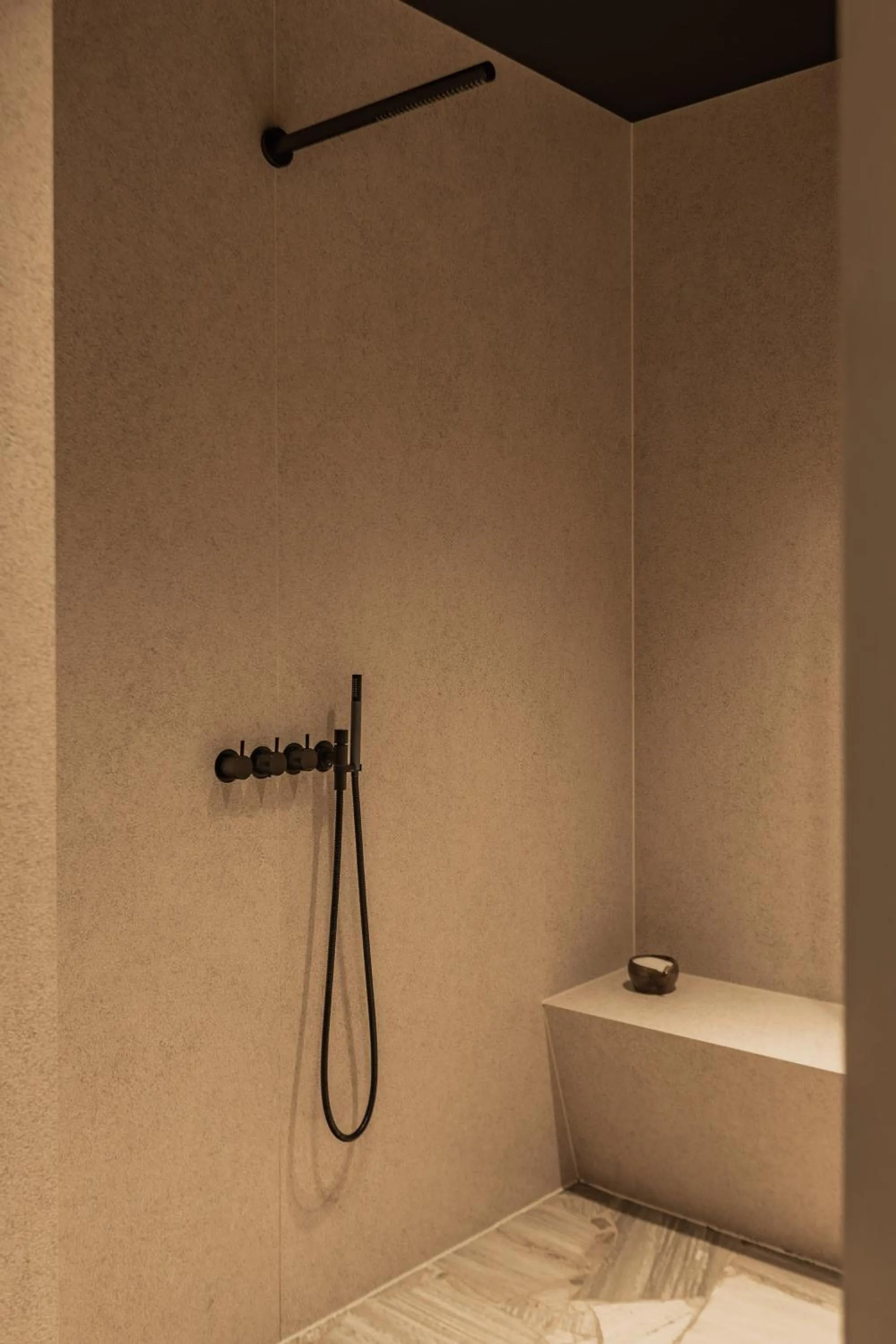 Shower in B&B Herenhuis