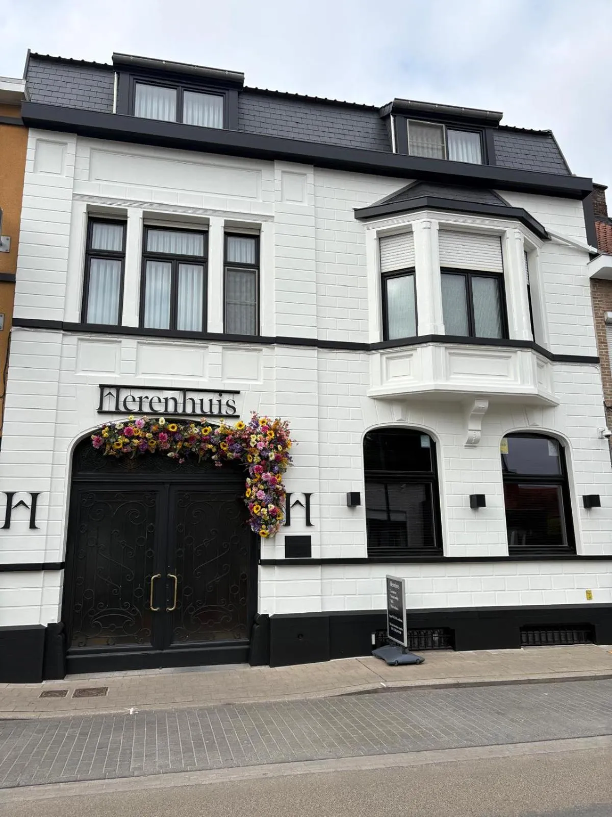 Property building in B&B Herenhuis