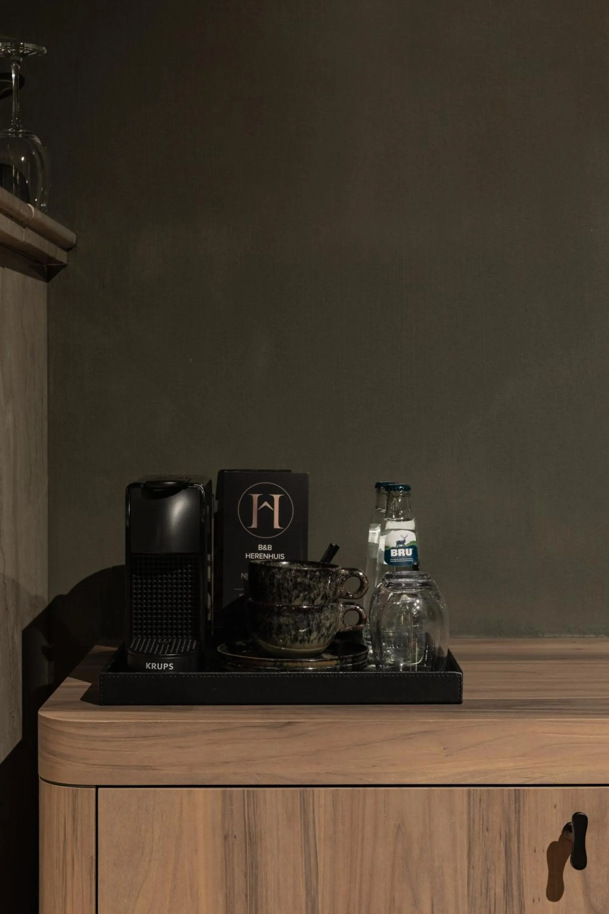 Coffee/tea facilities in B&B Herenhuis