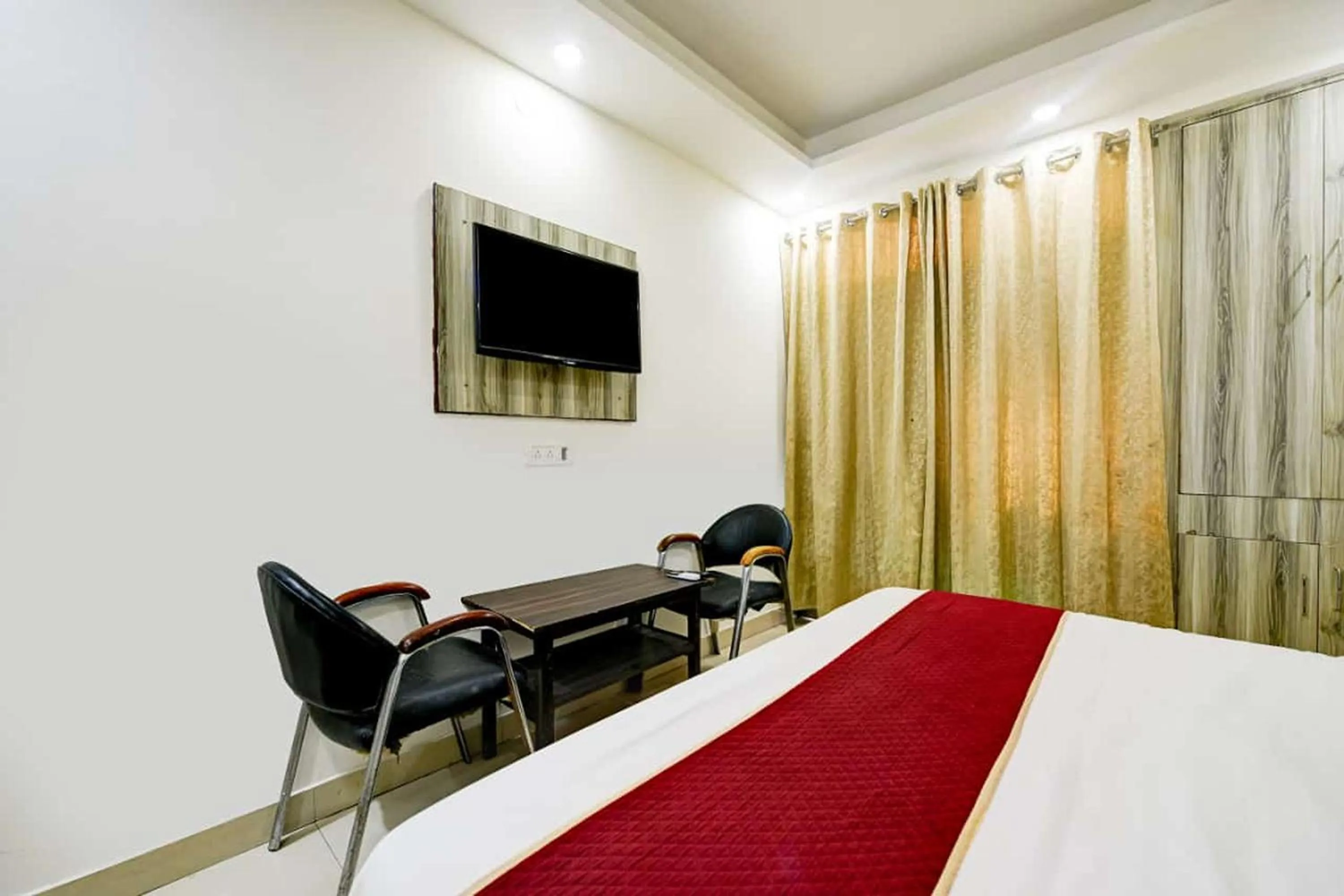 TV and multimedia in Hotel Lookout Stay Delhi IGI Airport