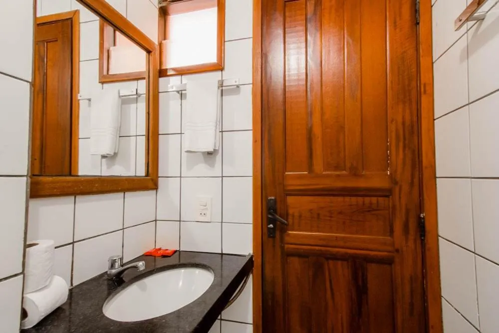 Bathroom in Porto Futuro Hotel