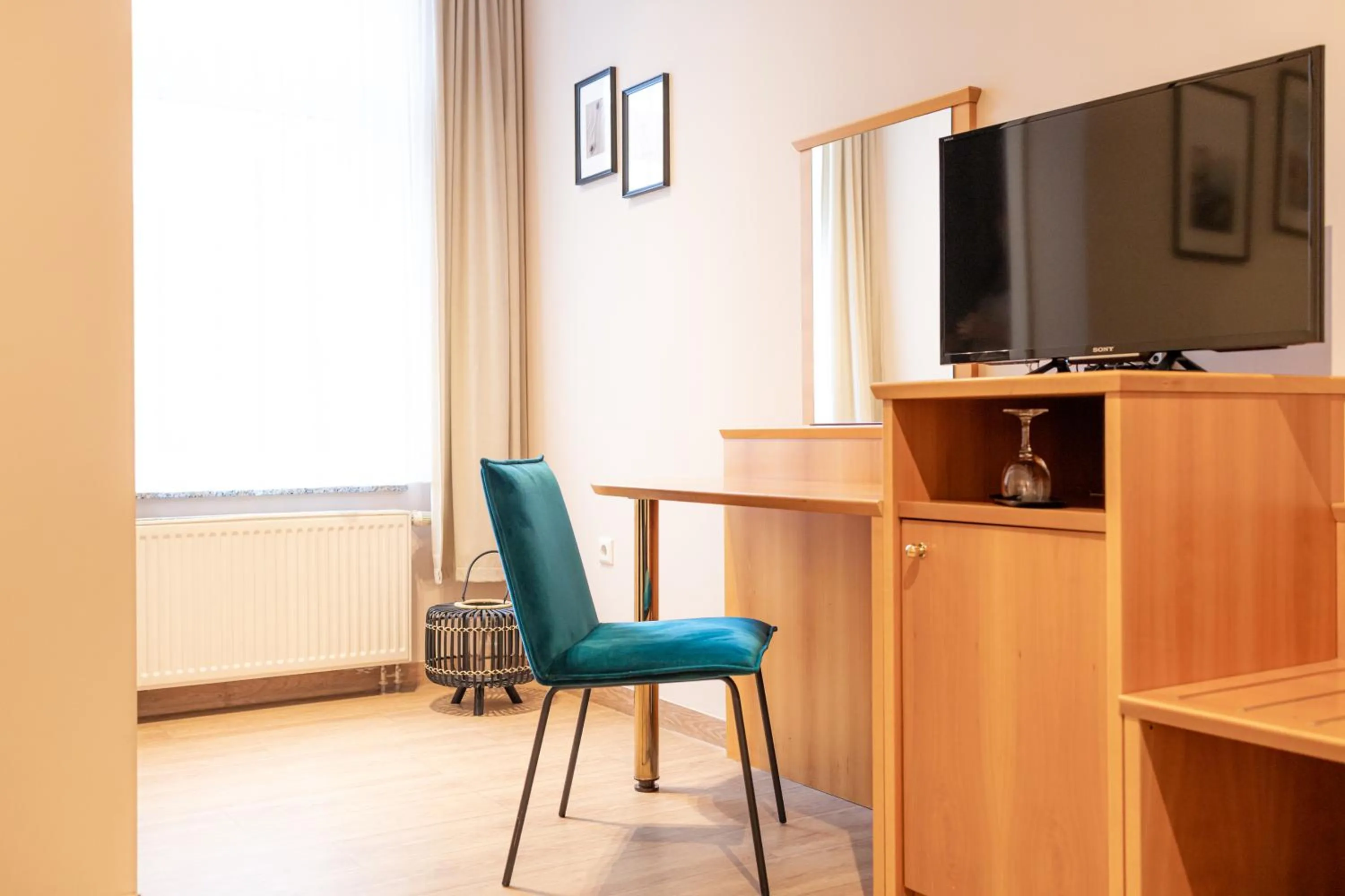 Photo of the whole room in Hotel Restaurant Am Park