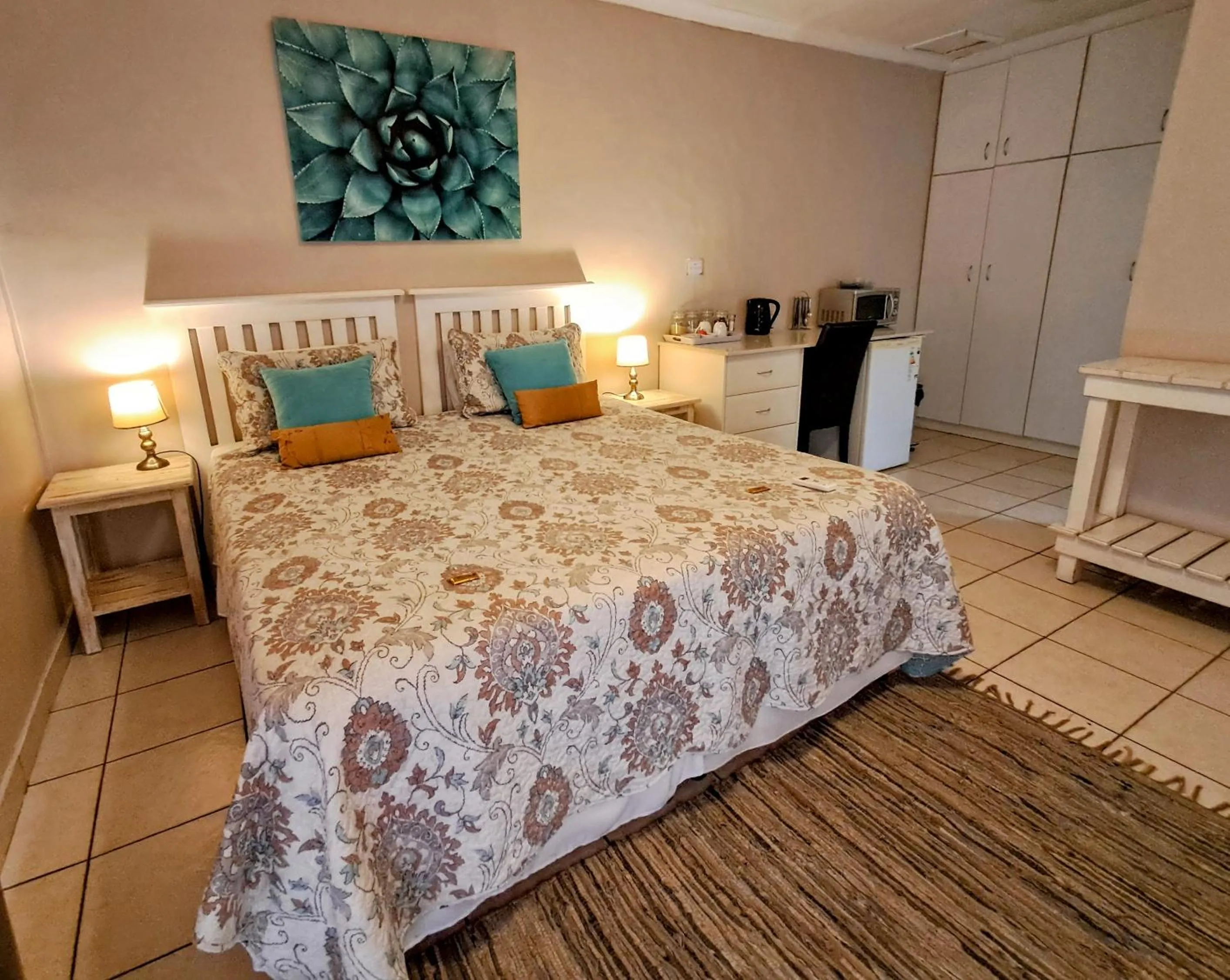 Bed in 122 on Krantzview previously BizAfrika Guest Lodge