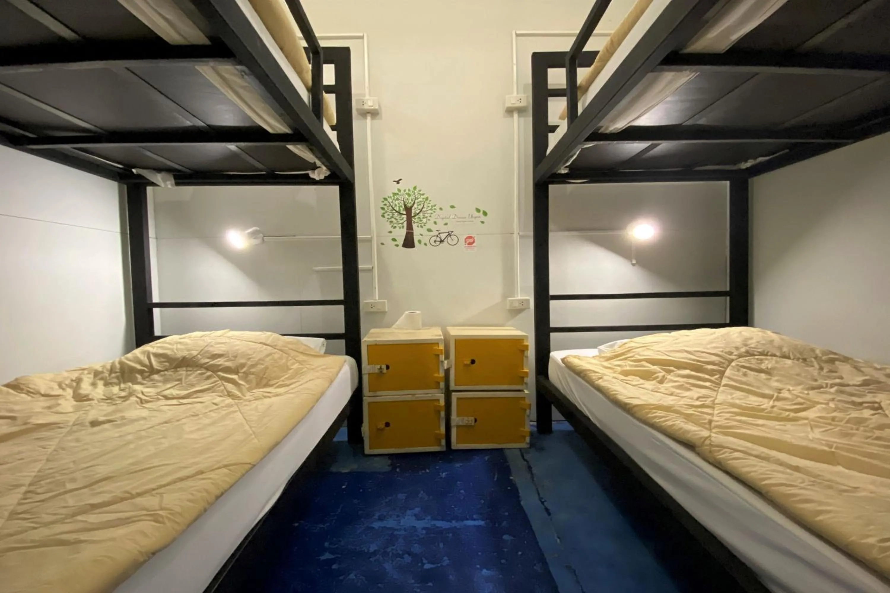 Bed in GOTUM Hostel 2 & Money Exchange