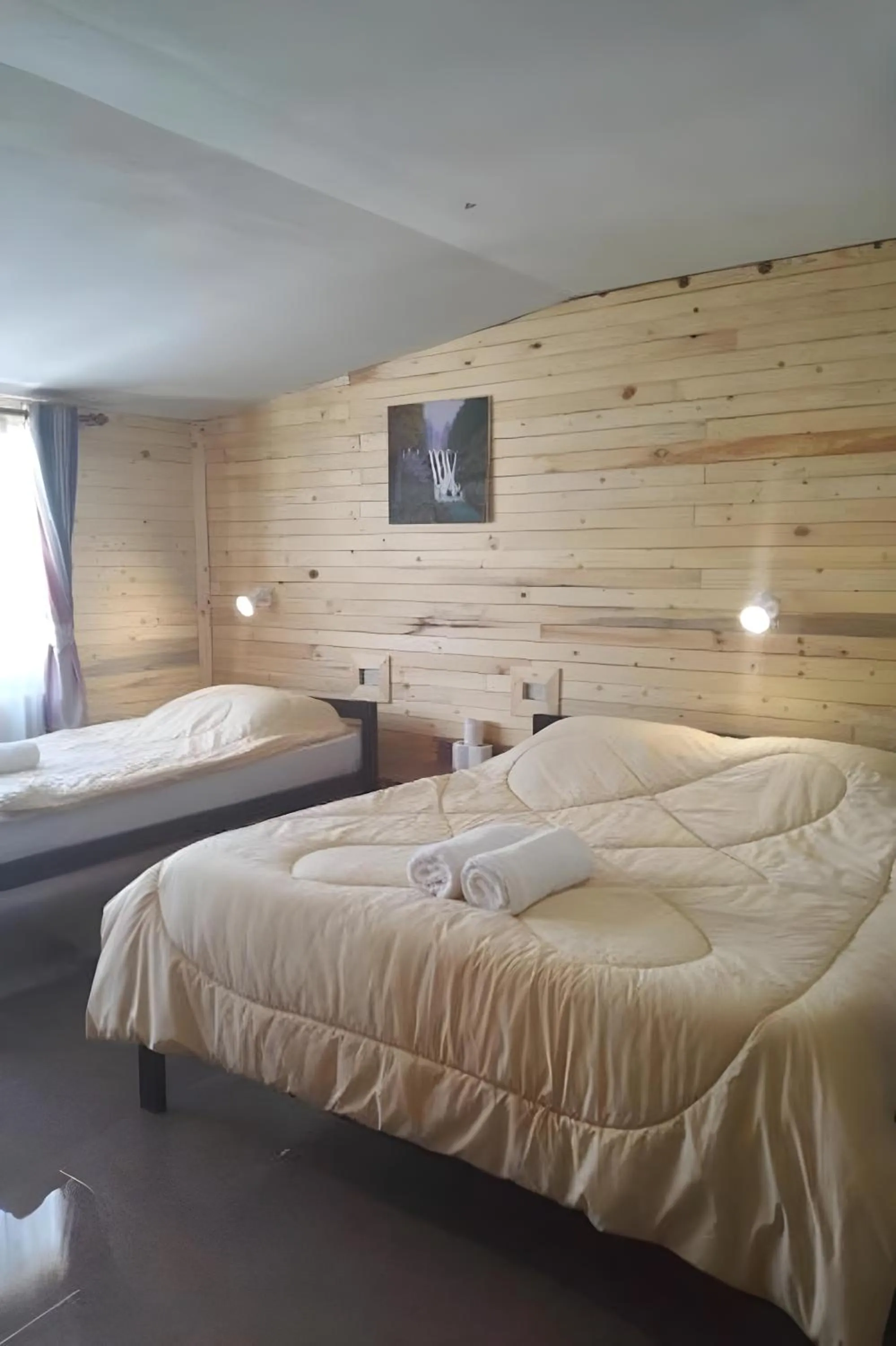 Bed in GOTUM Hostel 2 & Money Exchange