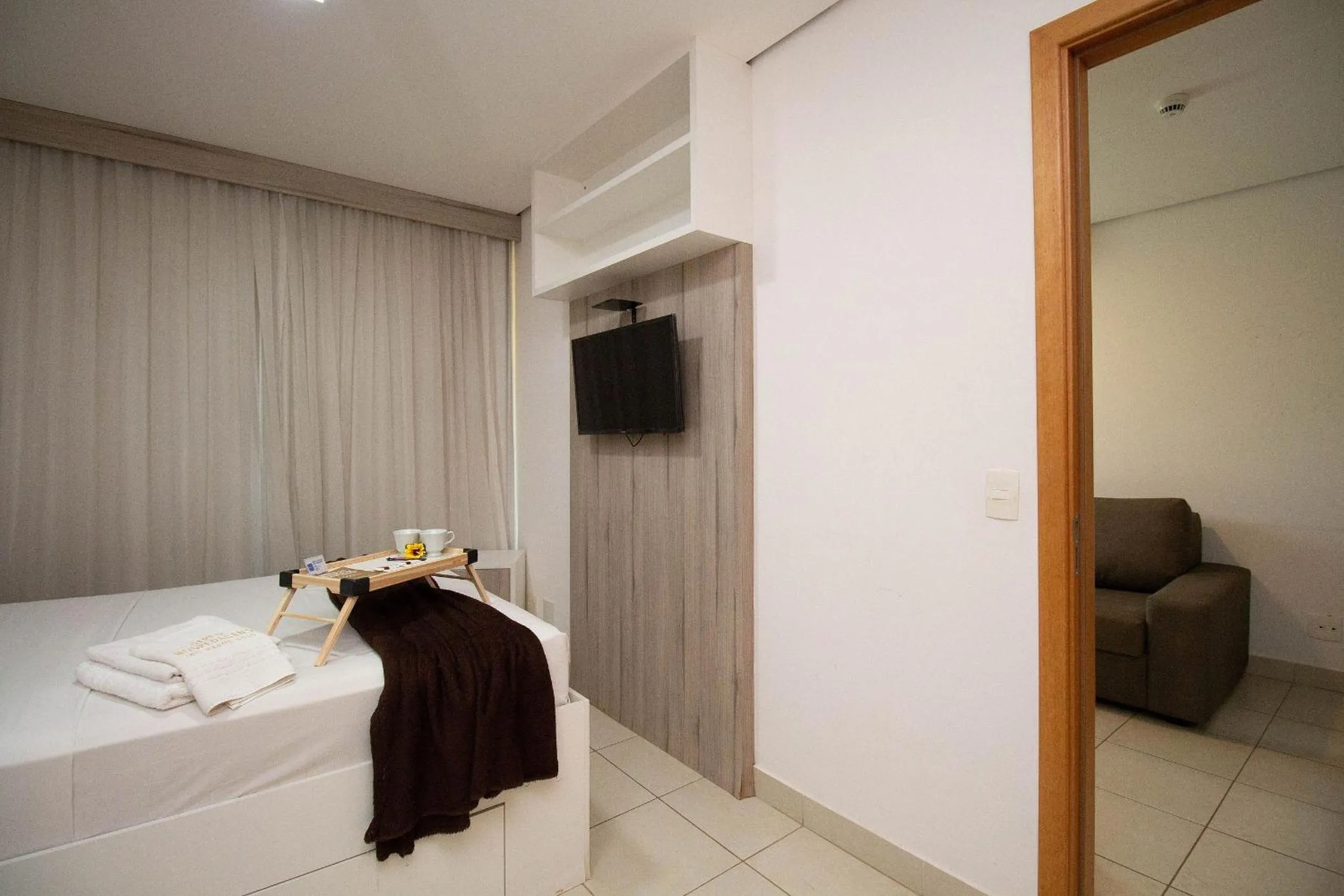 Bedroom, Bed in OZPED Flats Particulares Lake View