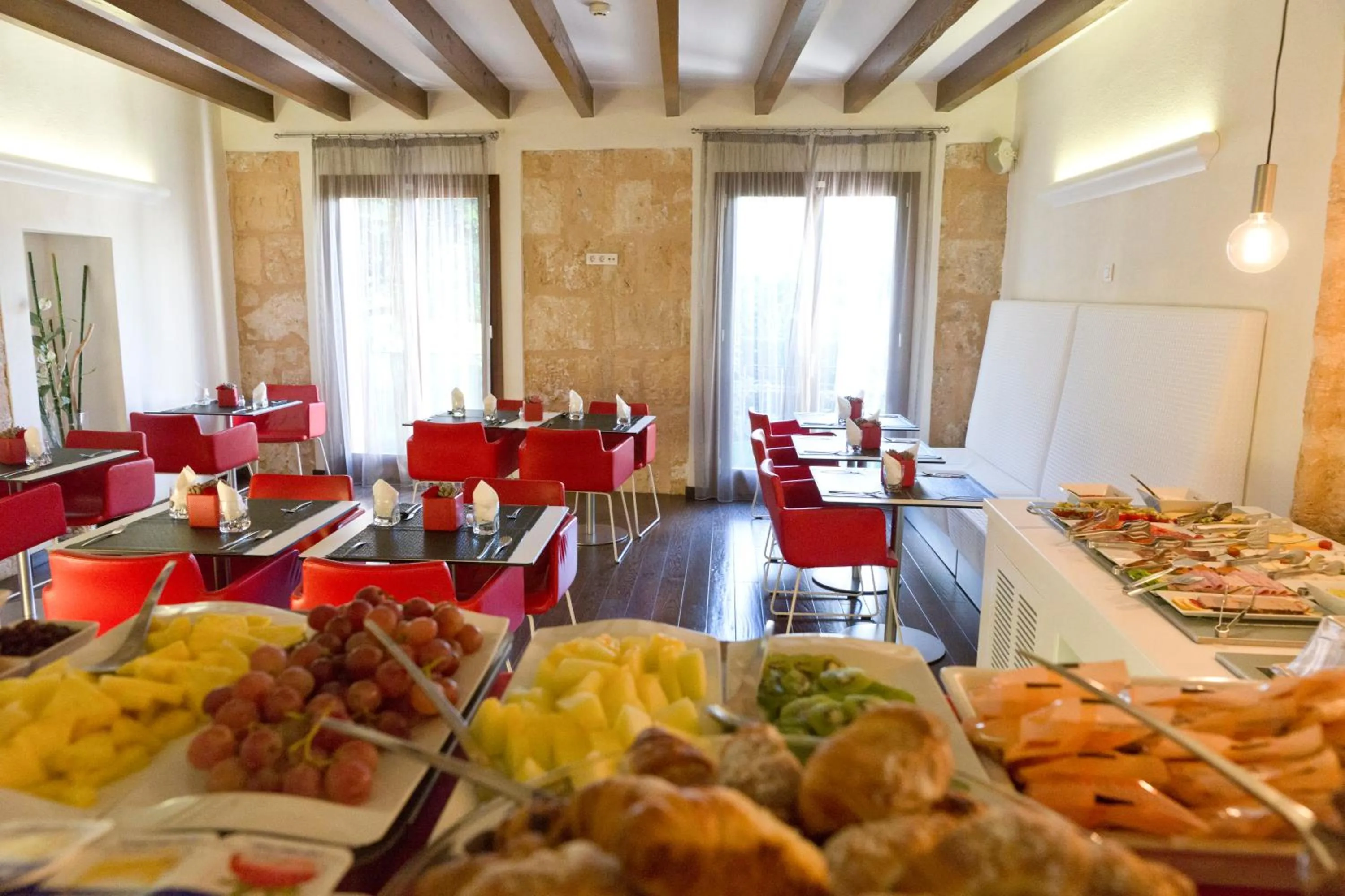 Area and facilities in Santa Clara Urban Hotel & Spa