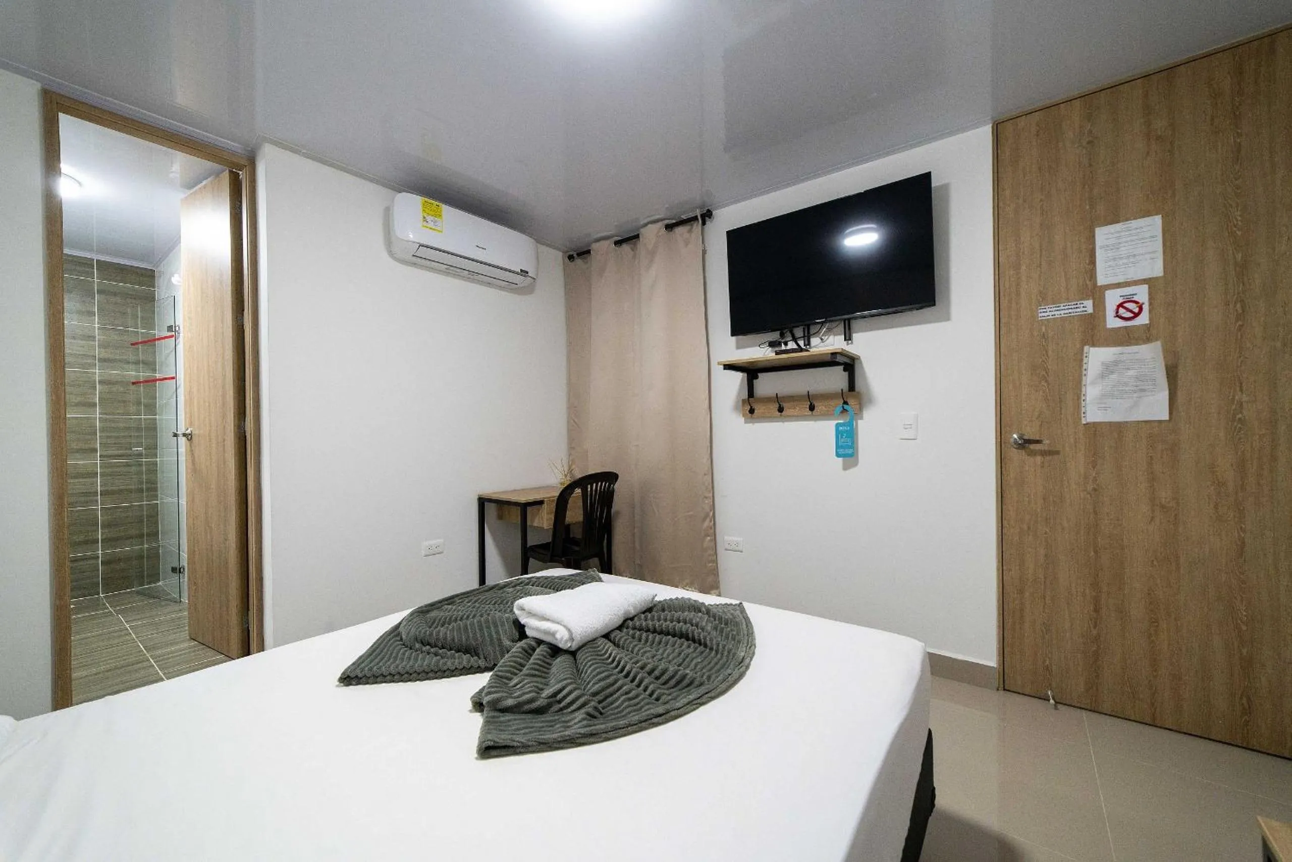 Photo of the whole room, Bed in Hotel Doxa