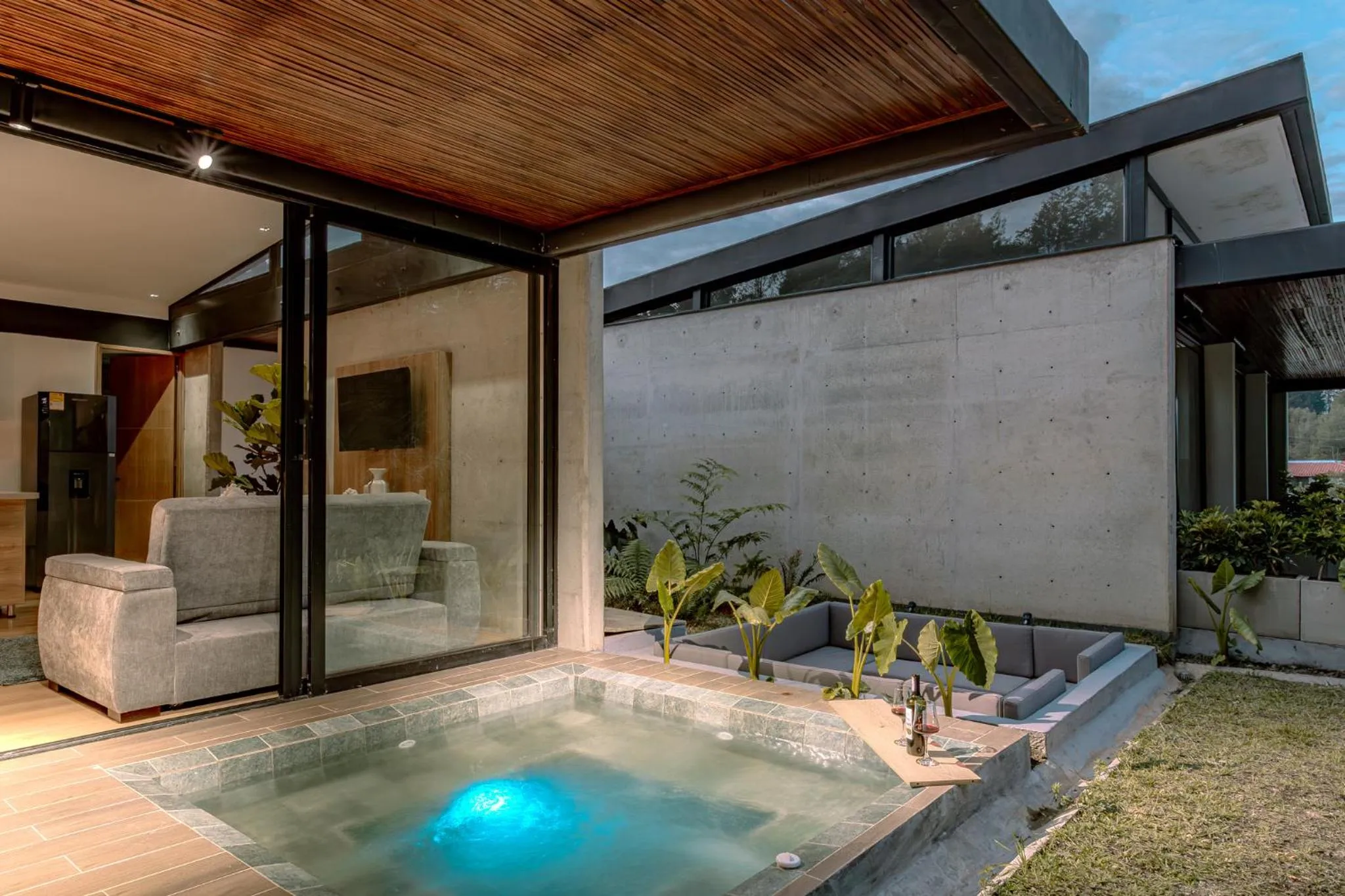 Property building in Soy Local Reserva Sajonia