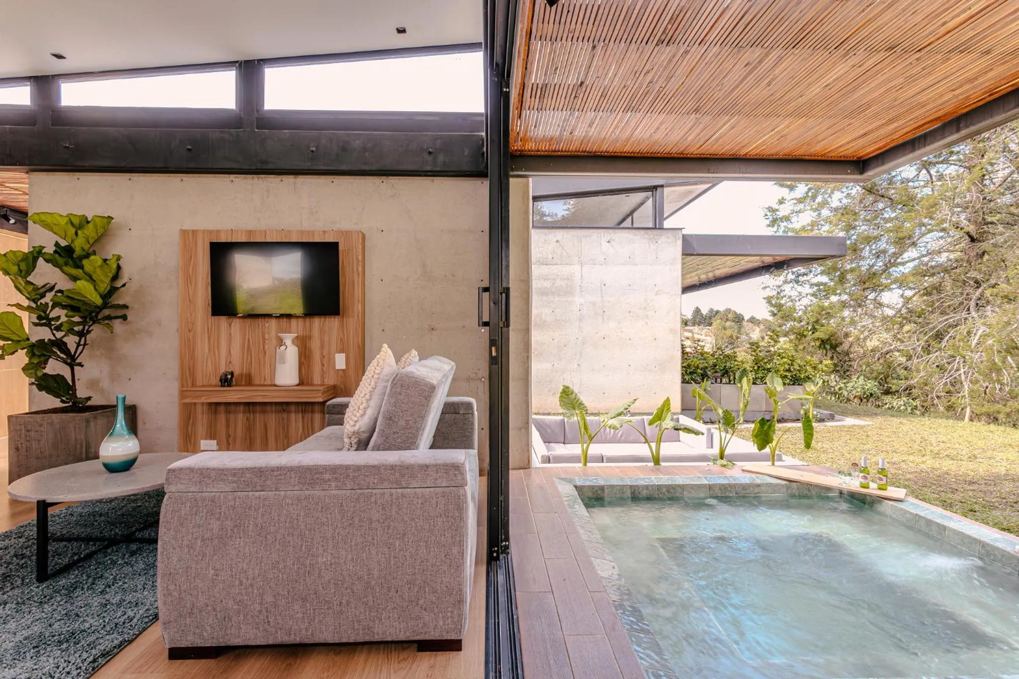 Property building in Soy Local Reserva Sajonia