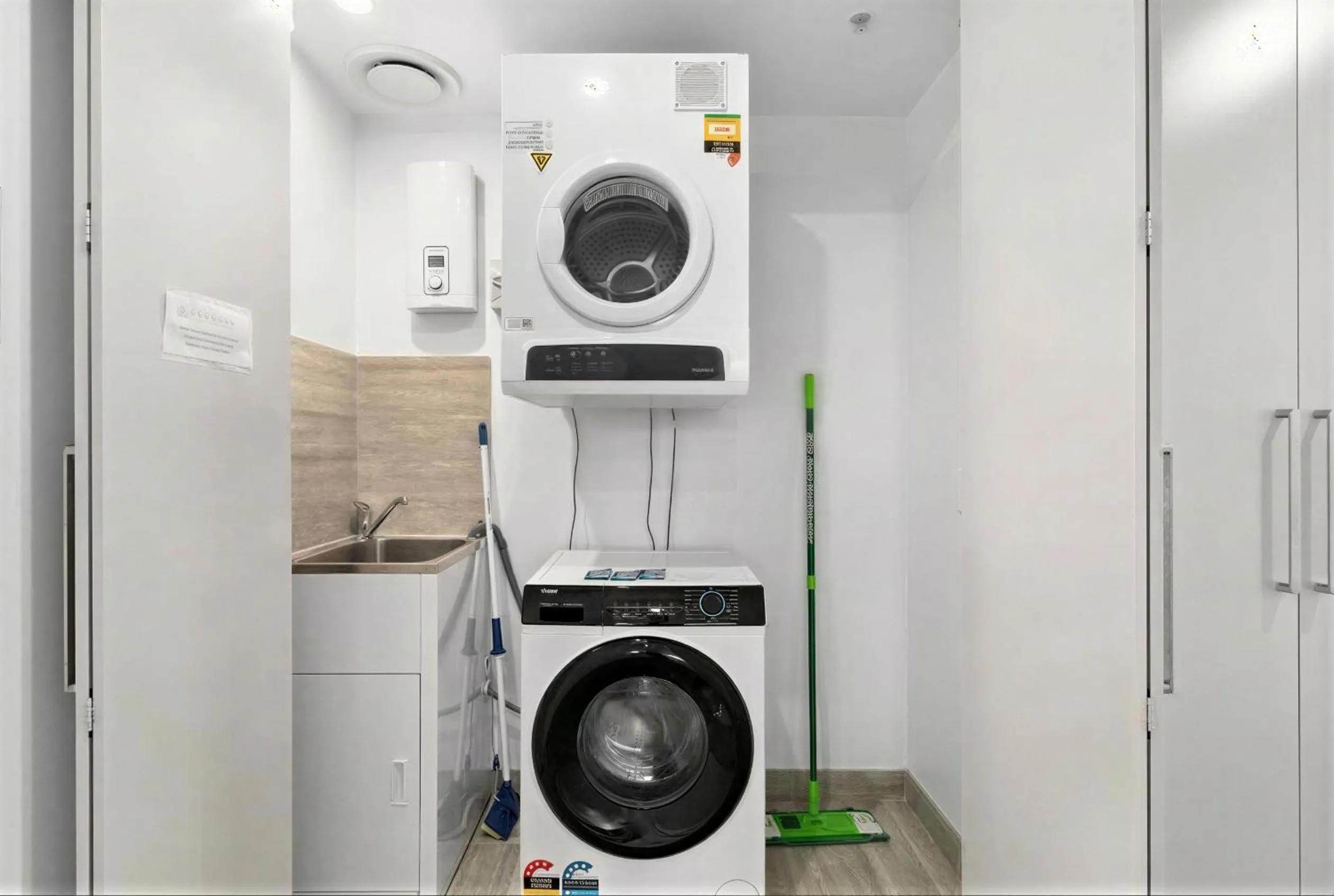 washing machine in Lowanna Beach Resort Kawana