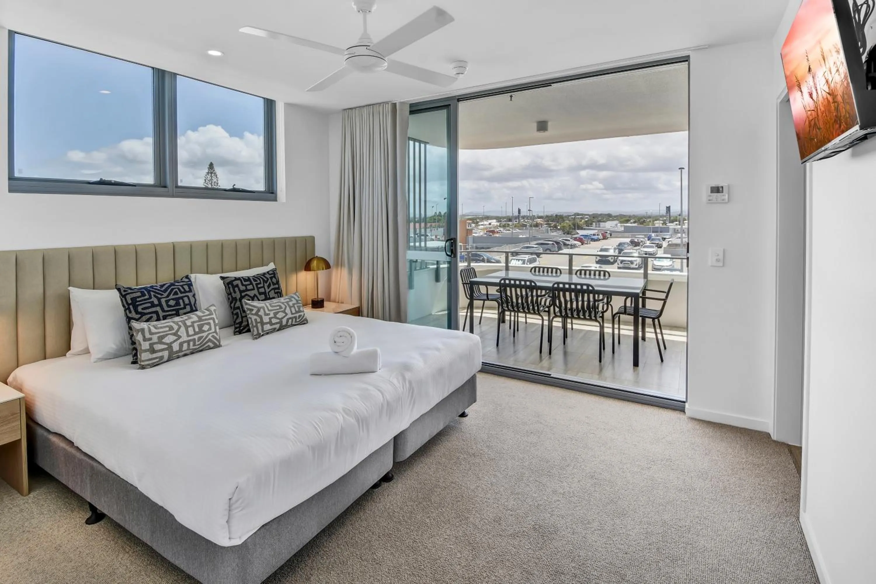 Bedroom, Bed in Lowanna Beach Resort Kawana