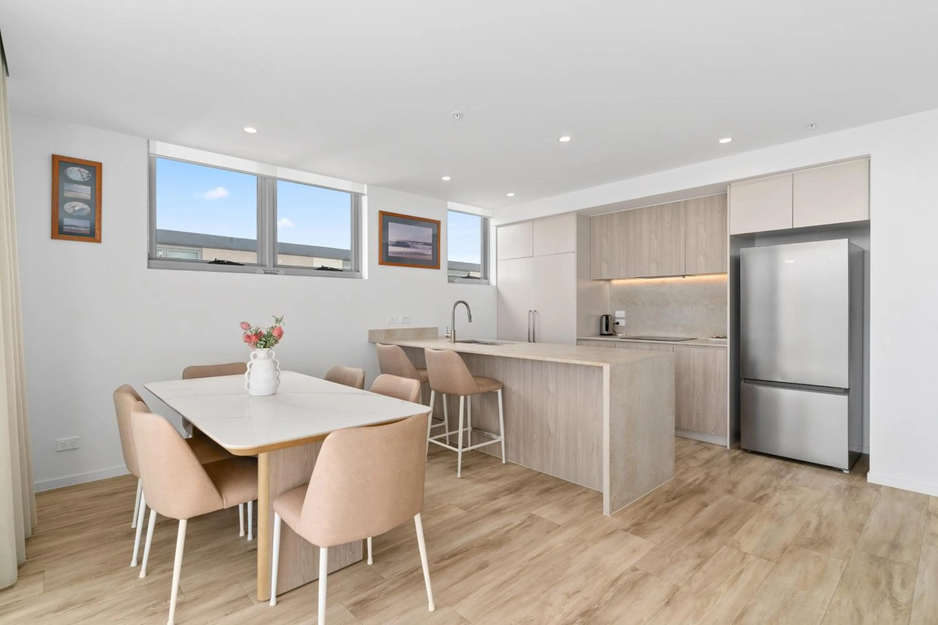 Kitchen or kitchenette in Lowanna Beach Resort Kawana