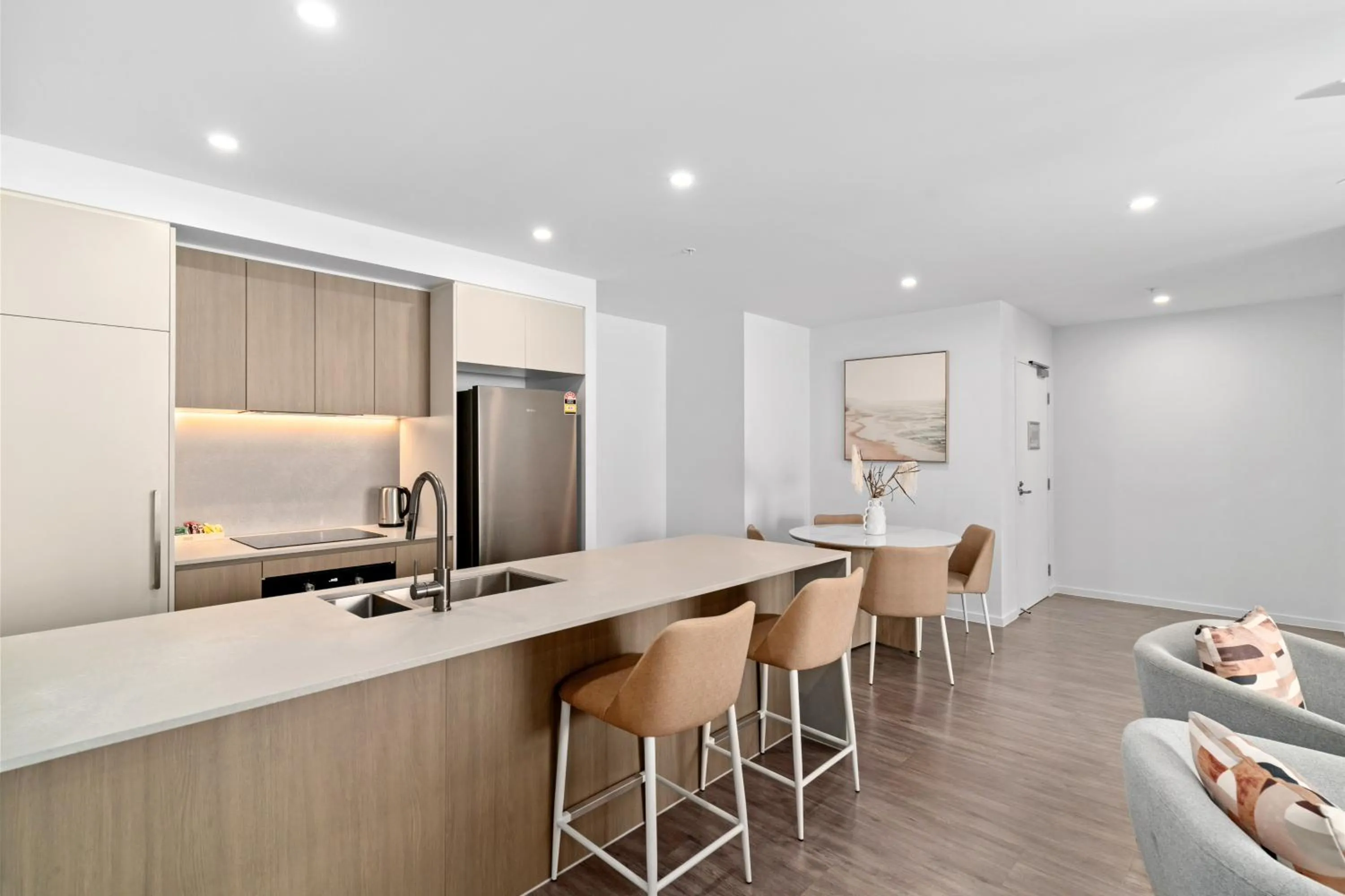 Kitchen or kitchenette in Lowanna Beach Resort Kawana