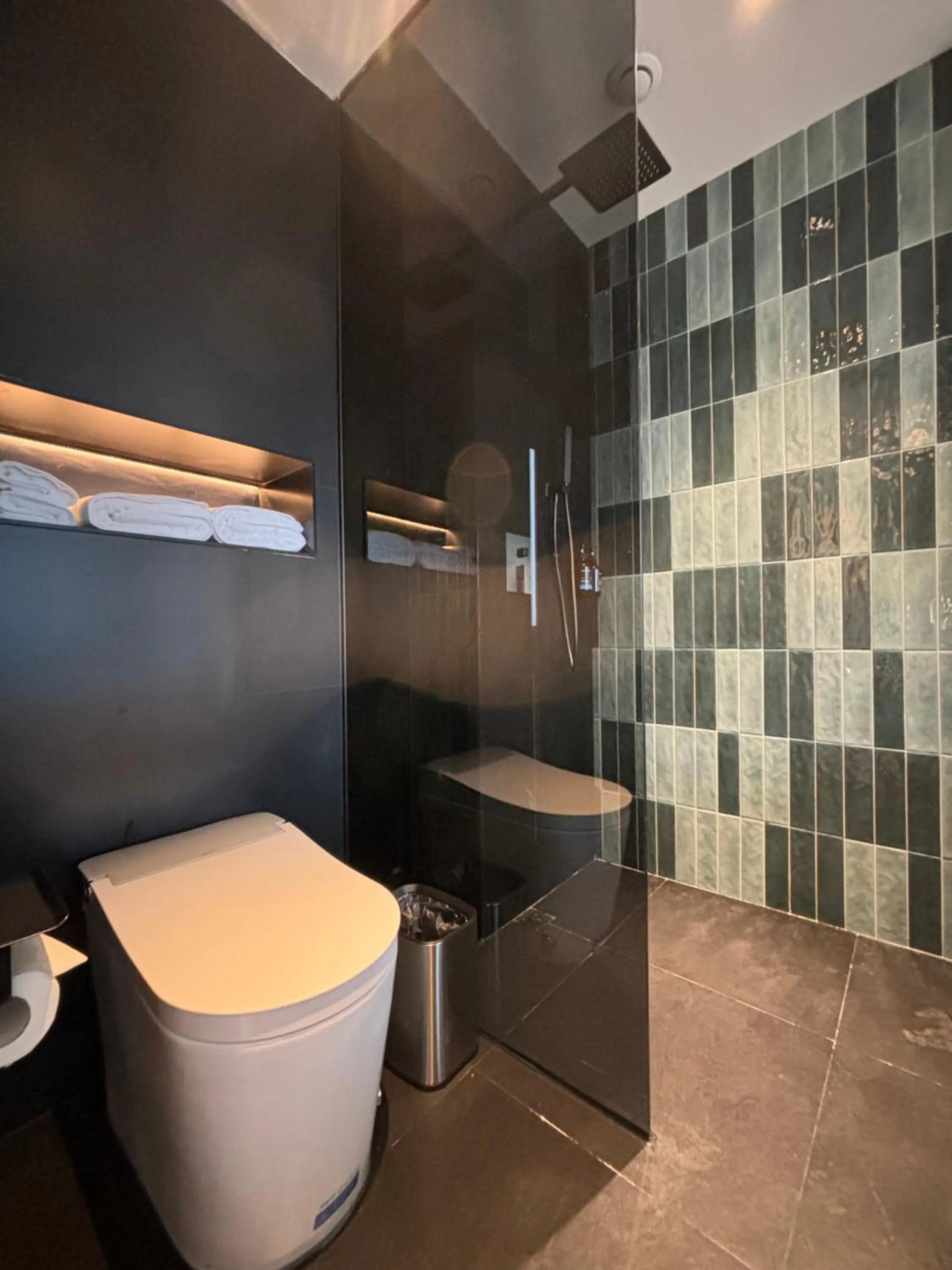 Shower in Maison New Century Hotel Cixi Hangzhou Bay
