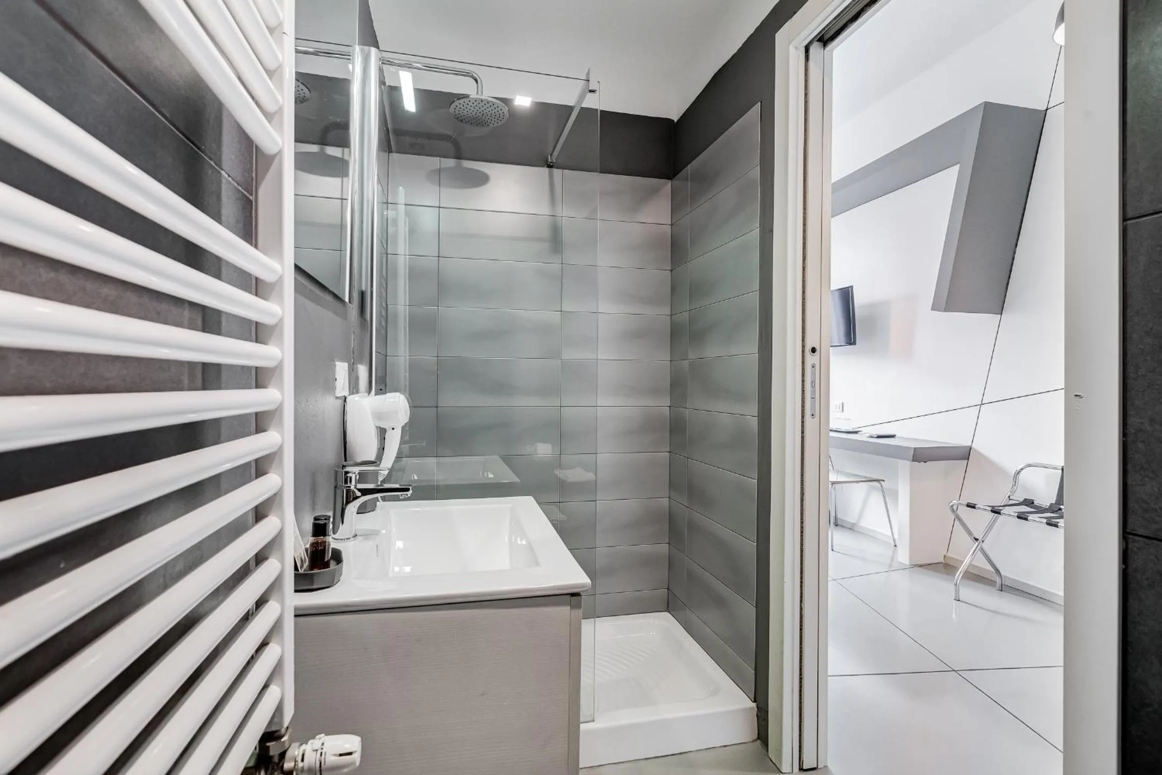 Shower in The Upper Suites