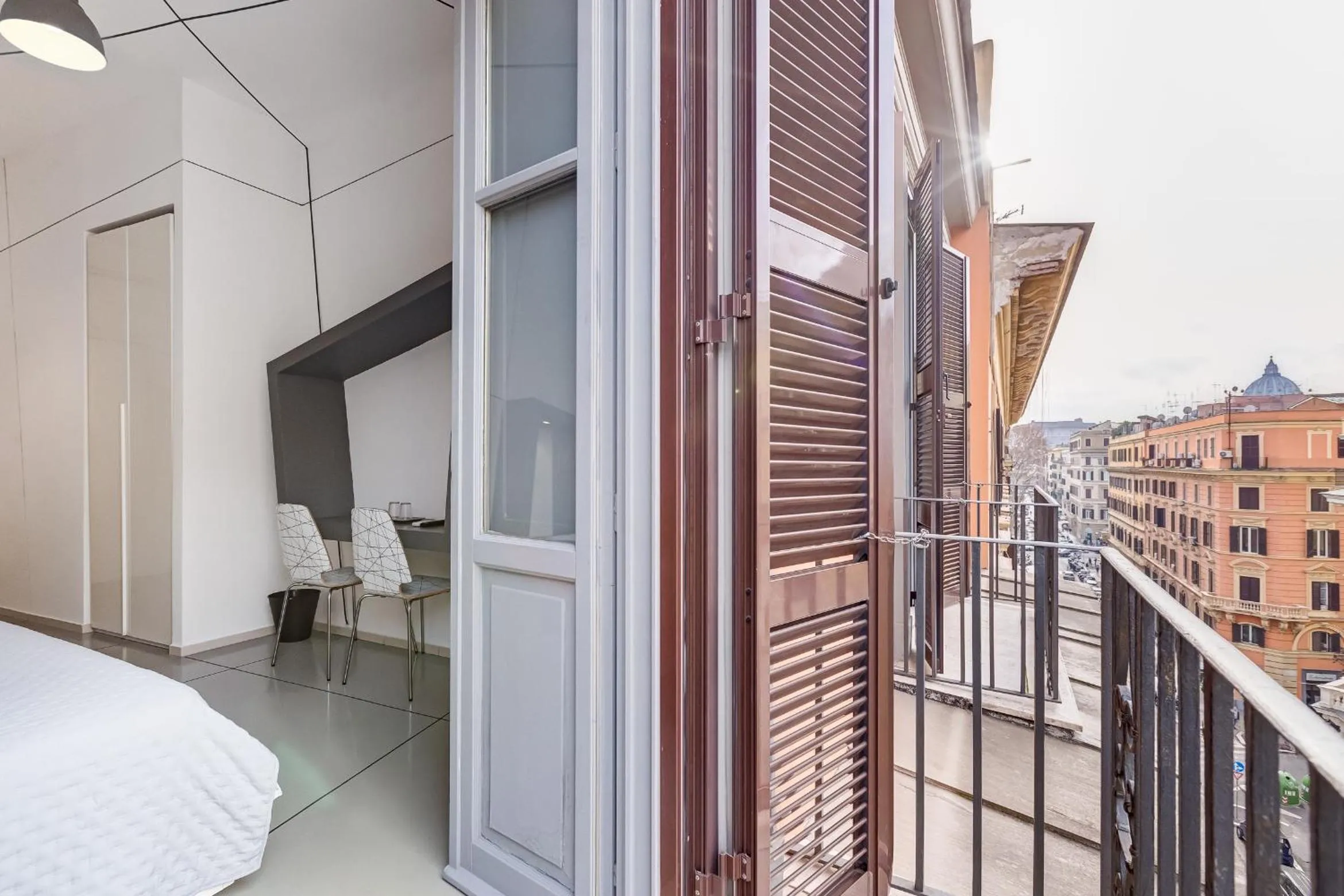 Property building, Bed in The Upper Suites