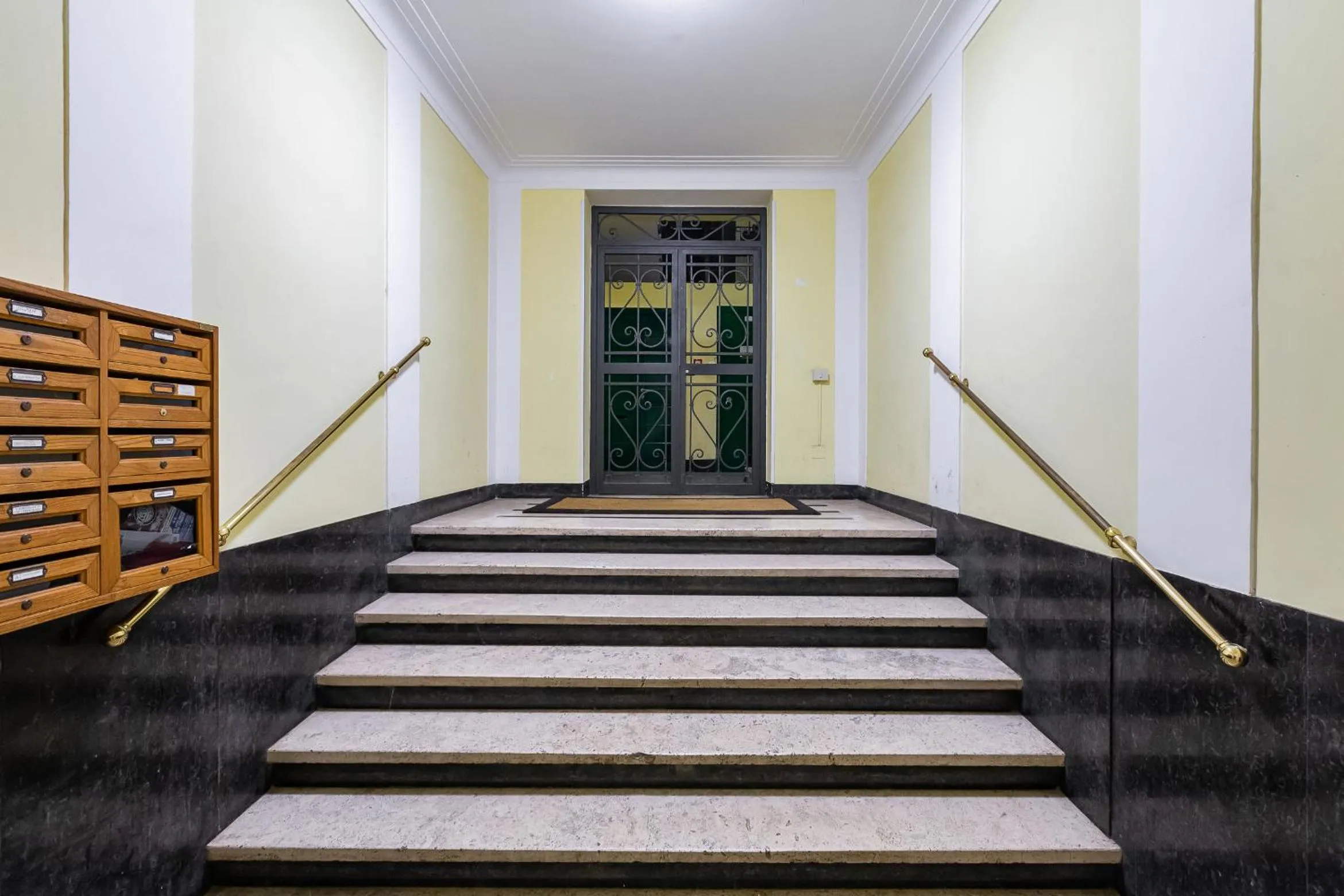 Facade/entrance in The Upper Suites