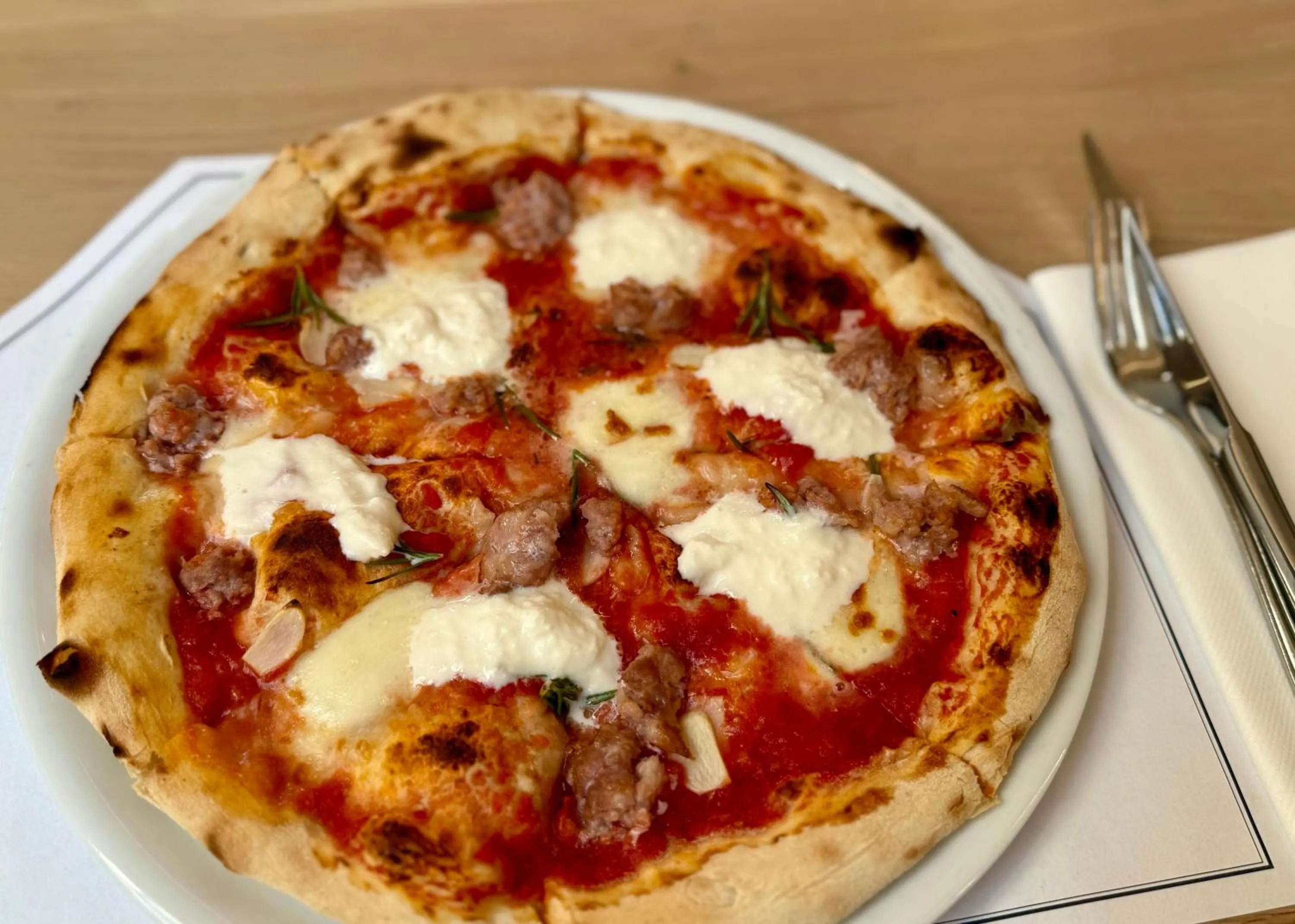 Restaurant/places to eat in Hotel Toscania