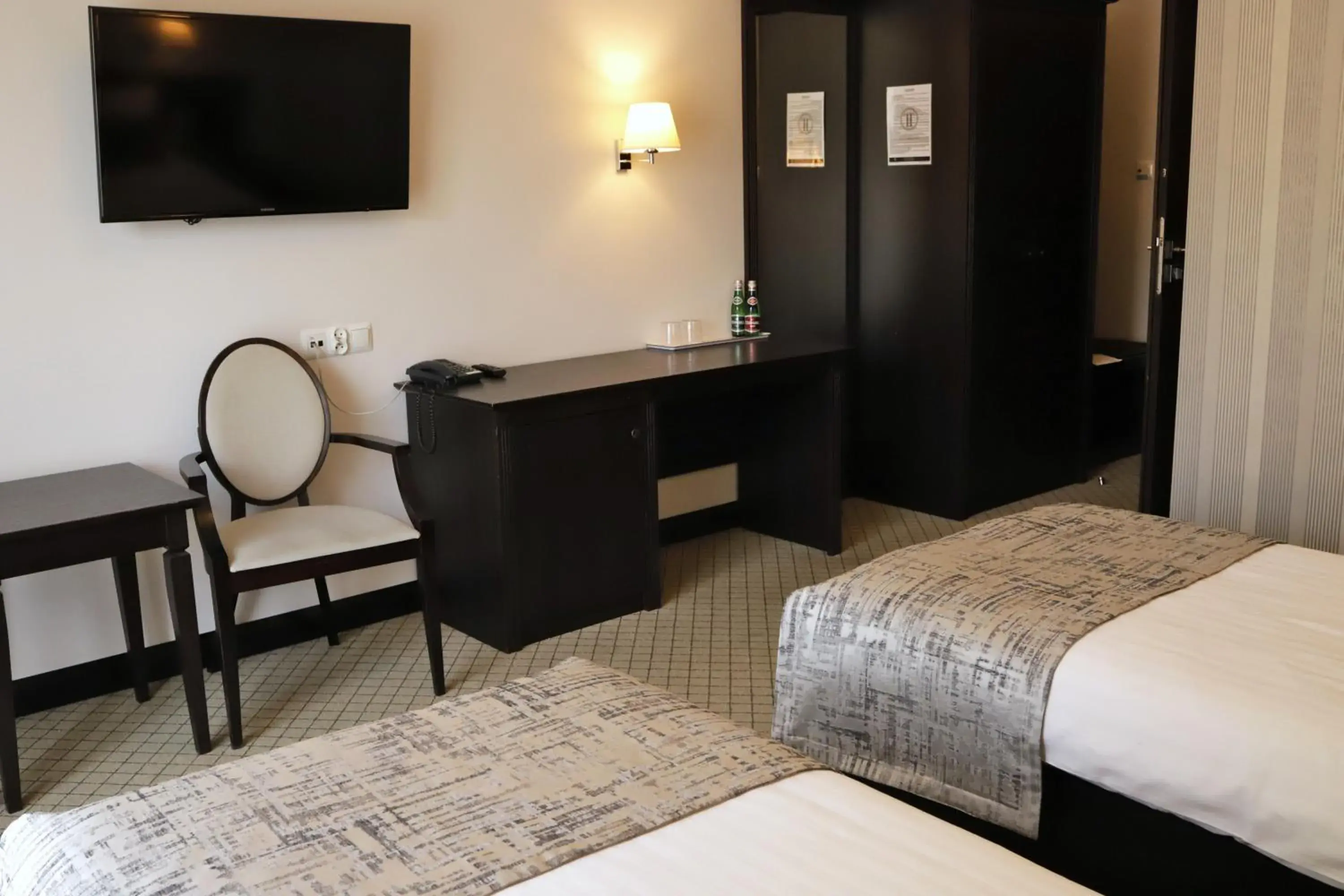 Large Single Room - single occupancy in Hotel Toscania Large Single Room - single occupancy in Hotel Toscania