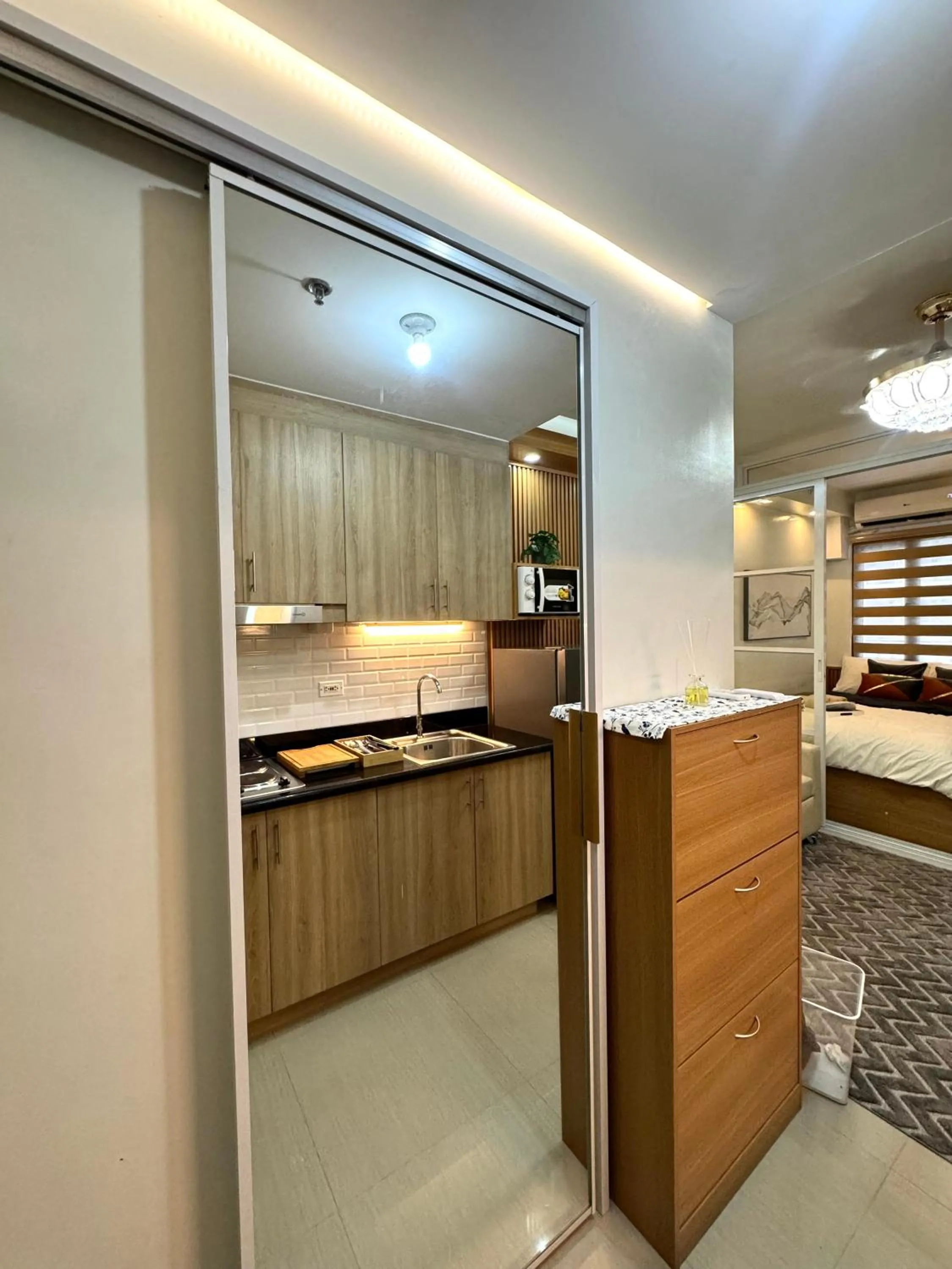 Katkat Shore 2 Staycation