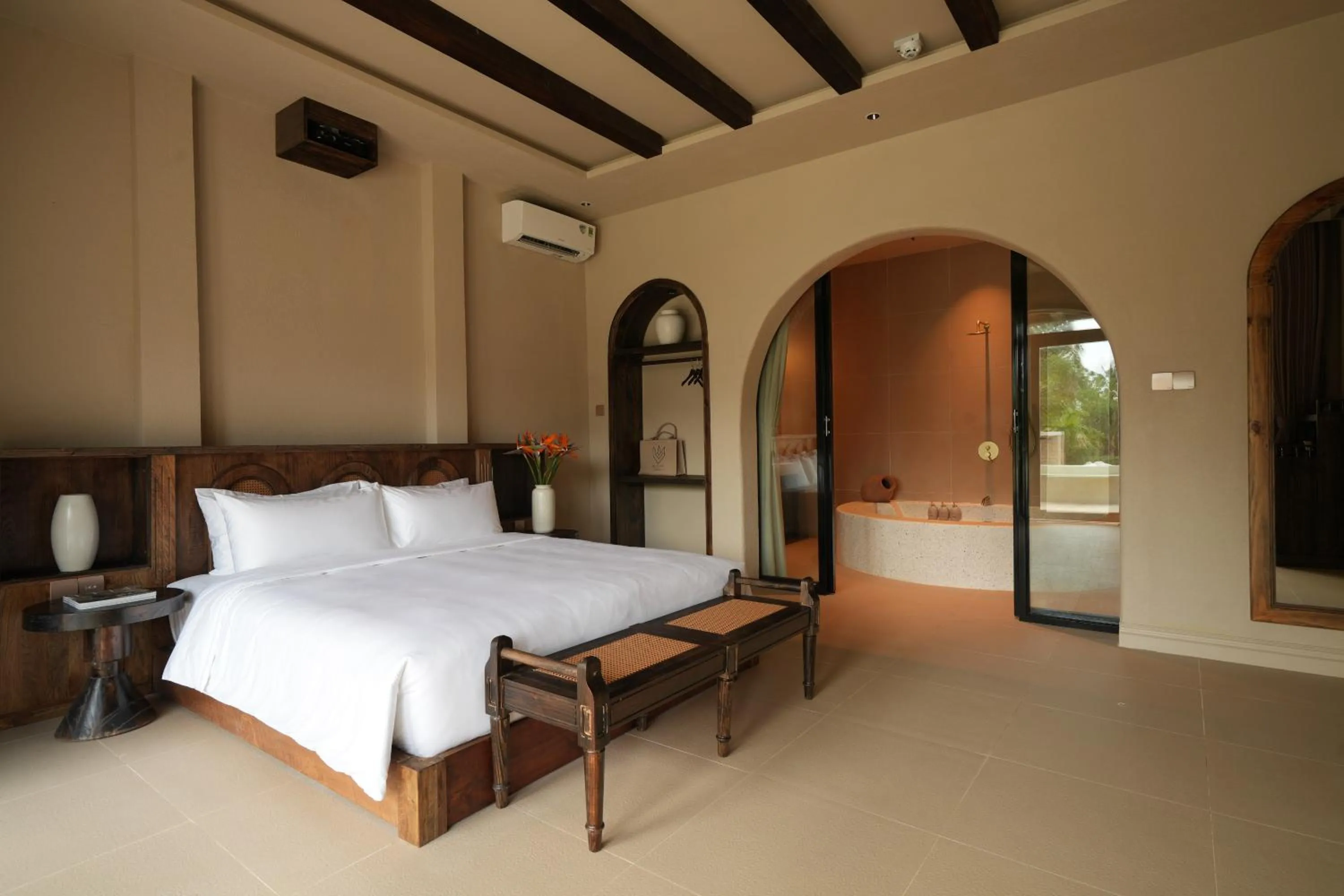 Bedroom, Bed in De' Tuva Resort Mui Ne