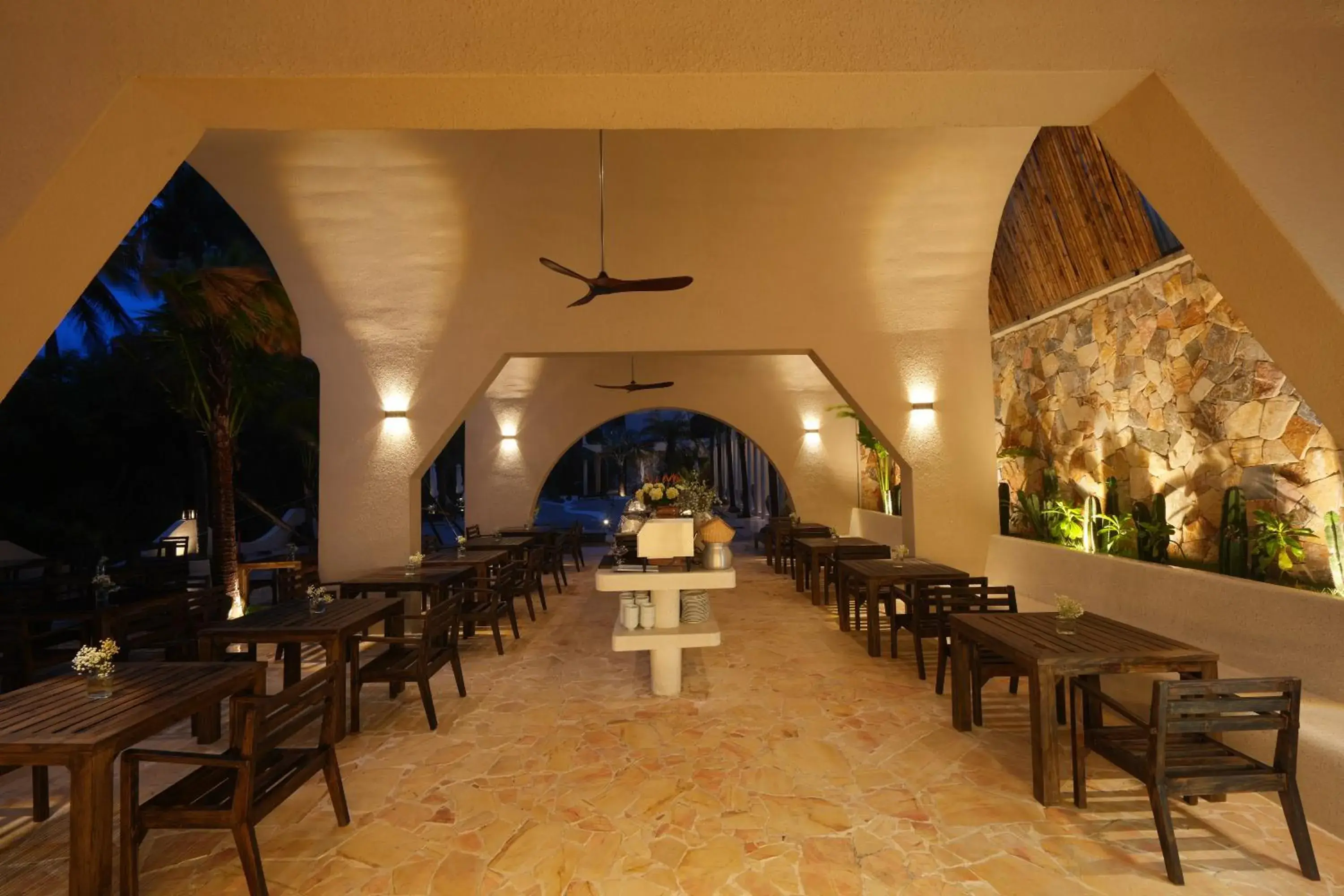 Restaurant/places to eat in De' Tuva Resort Mui Ne Restaurant/places to eat in De' Tuva Resort Mui Ne