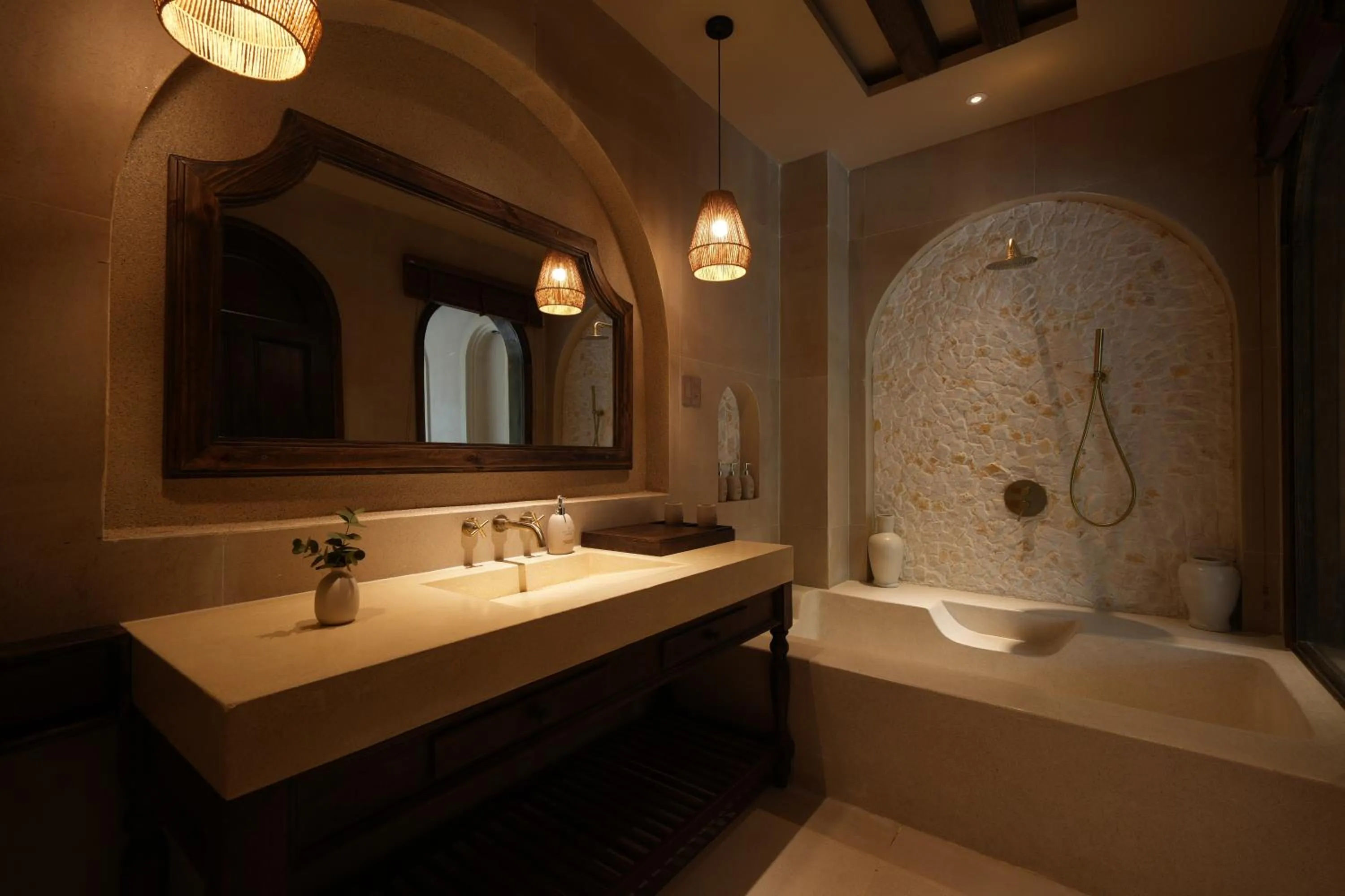 Bath in De' Tuva Resort Mui Ne