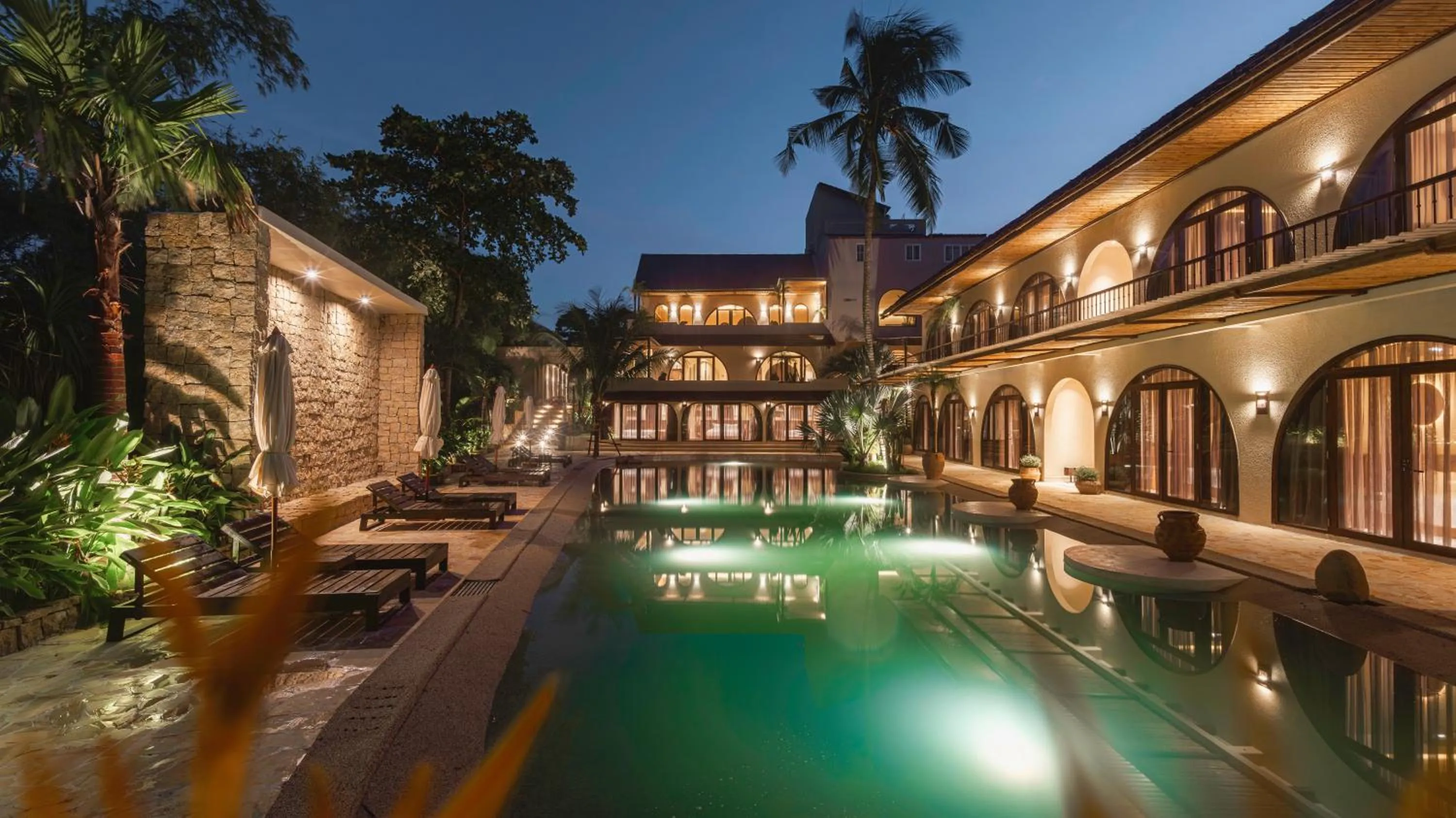 Swimming pool in De' Tuva Resort Mui Ne