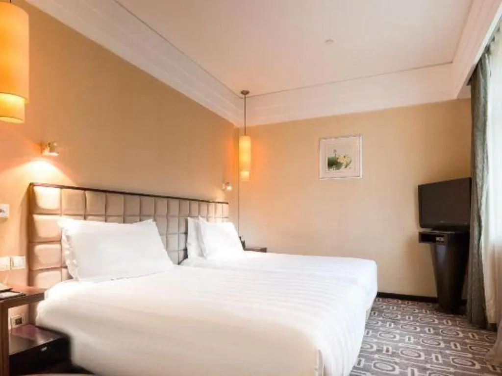 Bed in Sichuan Jinjiang Hotel