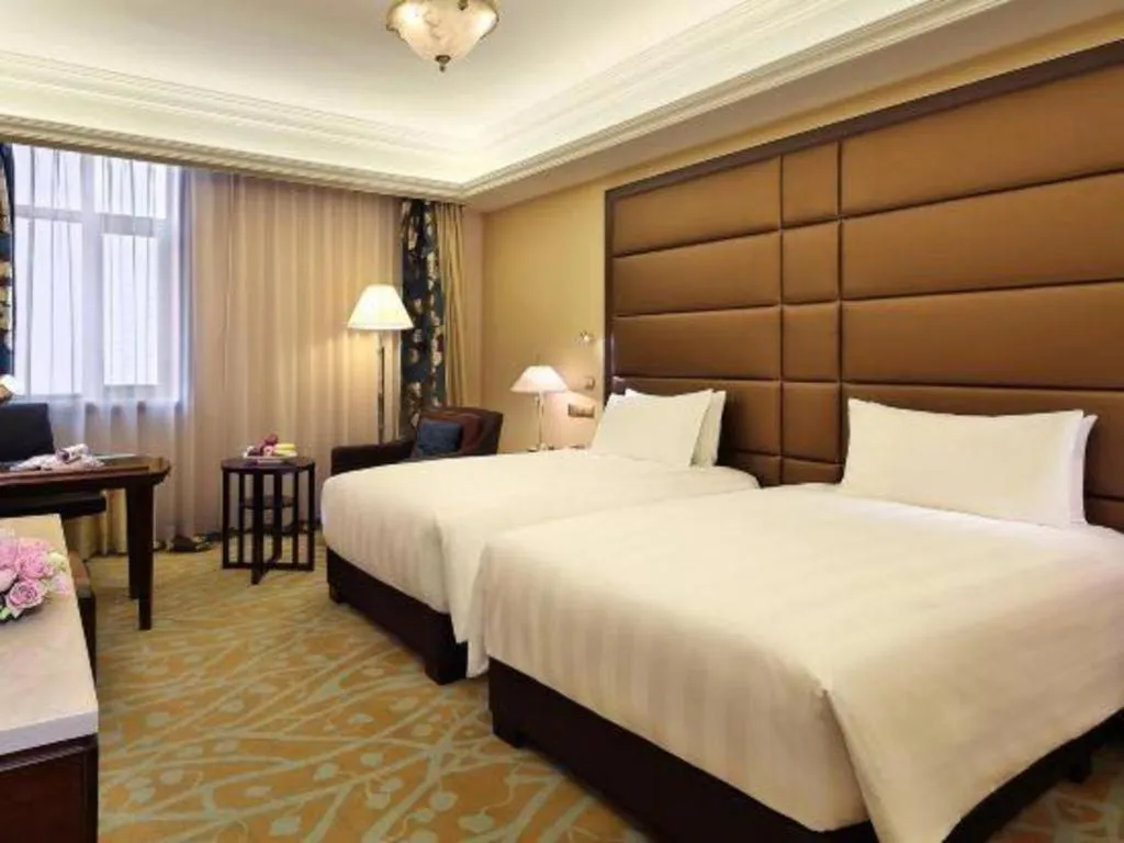 Bed in Sichuan Jinjiang Hotel