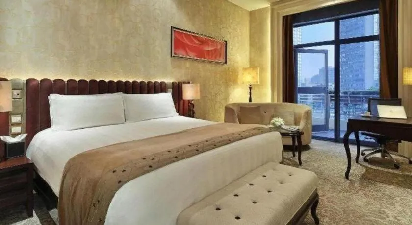 Bed in Sichuan Jinjiang Hotel