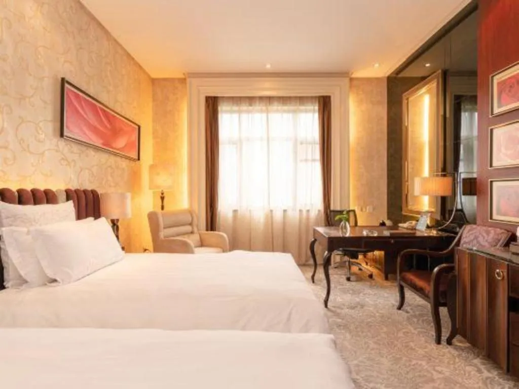 Bed in Sichuan Jinjiang Hotel