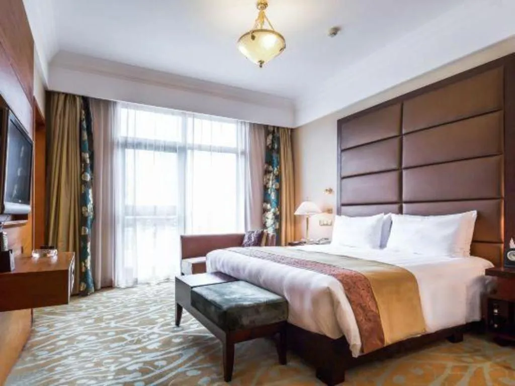 Bed in Sichuan Jinjiang Hotel