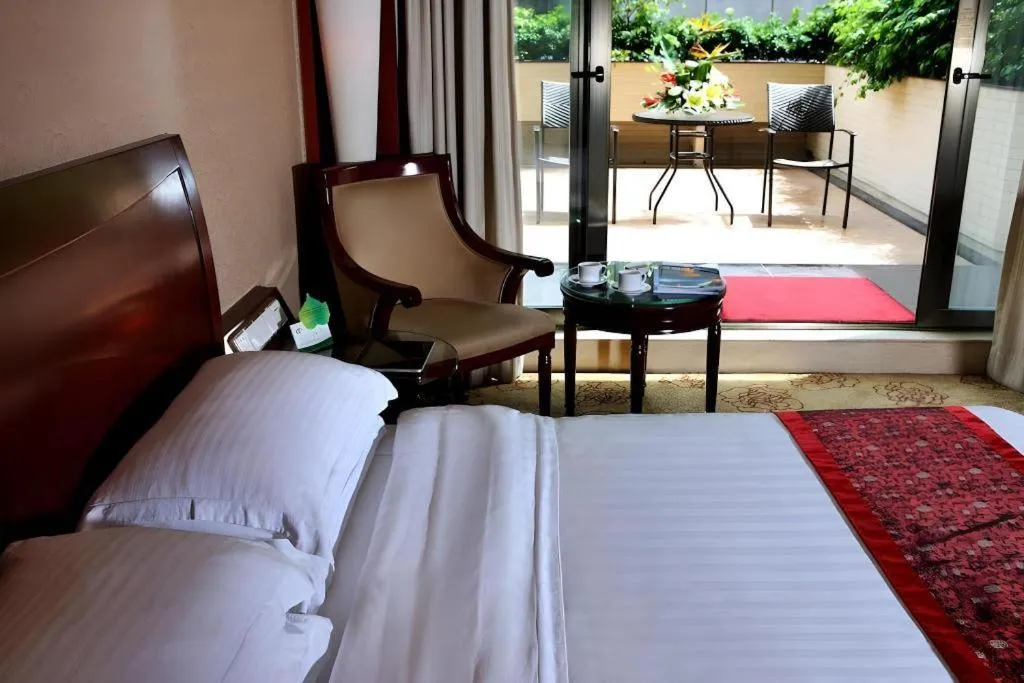 Bed in Shenzhen Hongfeng Hotel (Luohu Branch)