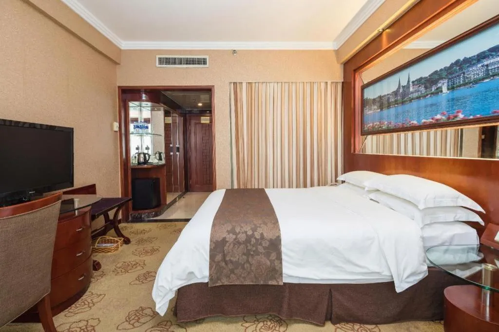 Bed in Shenzhen Hongfeng Hotel (Luohu Branch)